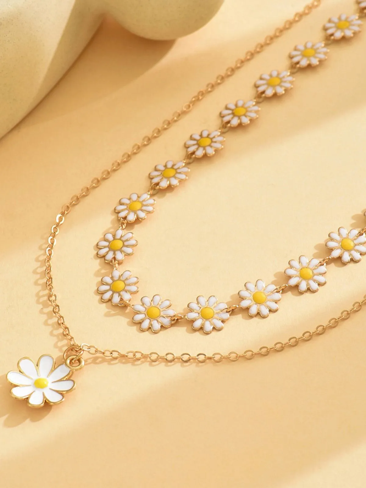 Daisy Flower Pendant Layered Necklace sold by Retro Stage product image thumbnail 4