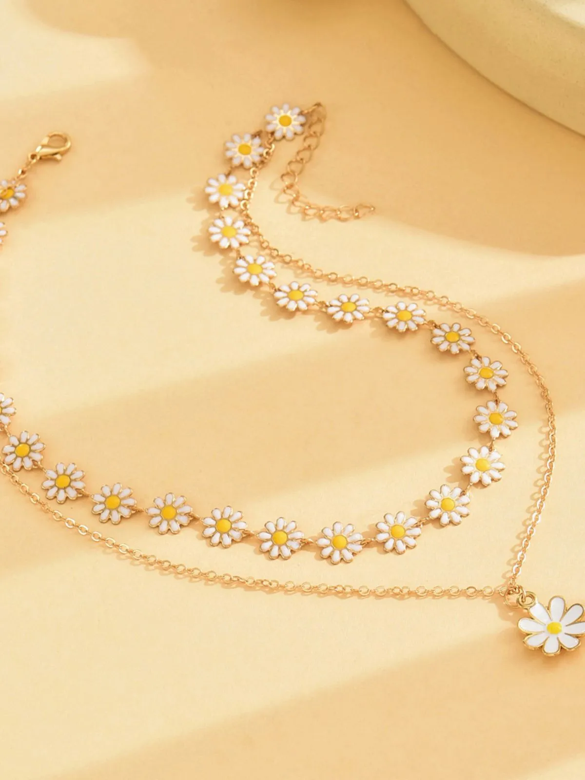 Daisy Flower Pendant Layered Necklace sold by Retro Stage product image thumbnail 3