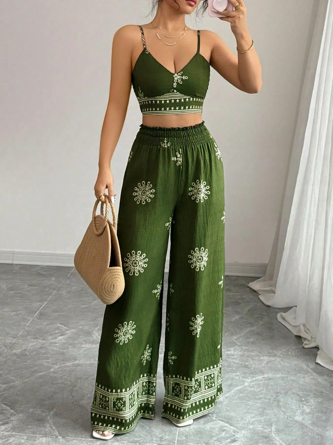 2PCS Green 1970s Floral Print Spaghetti Strap Top & Pants sold by Retro Stage product image thumbnail 3