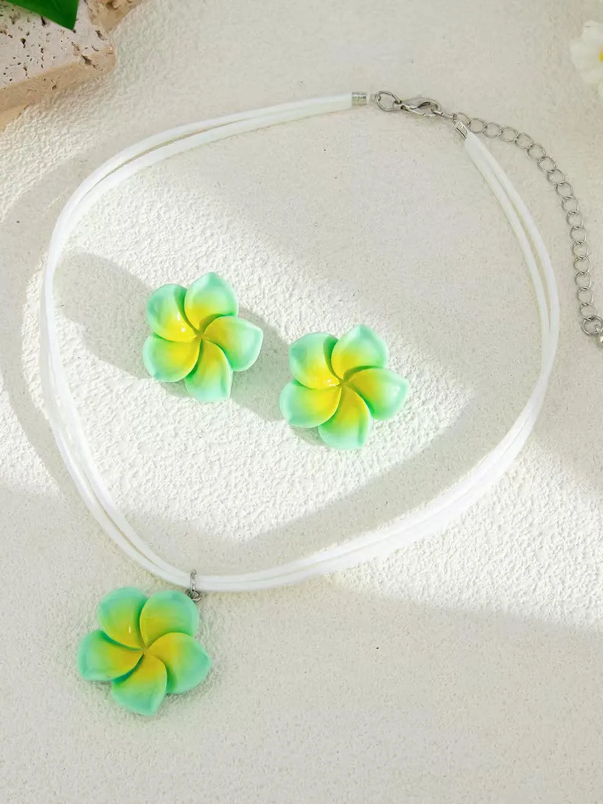Flower Pendant Necklace & Stud Earrings Set sold by Retro Stage product image thumbnail 5