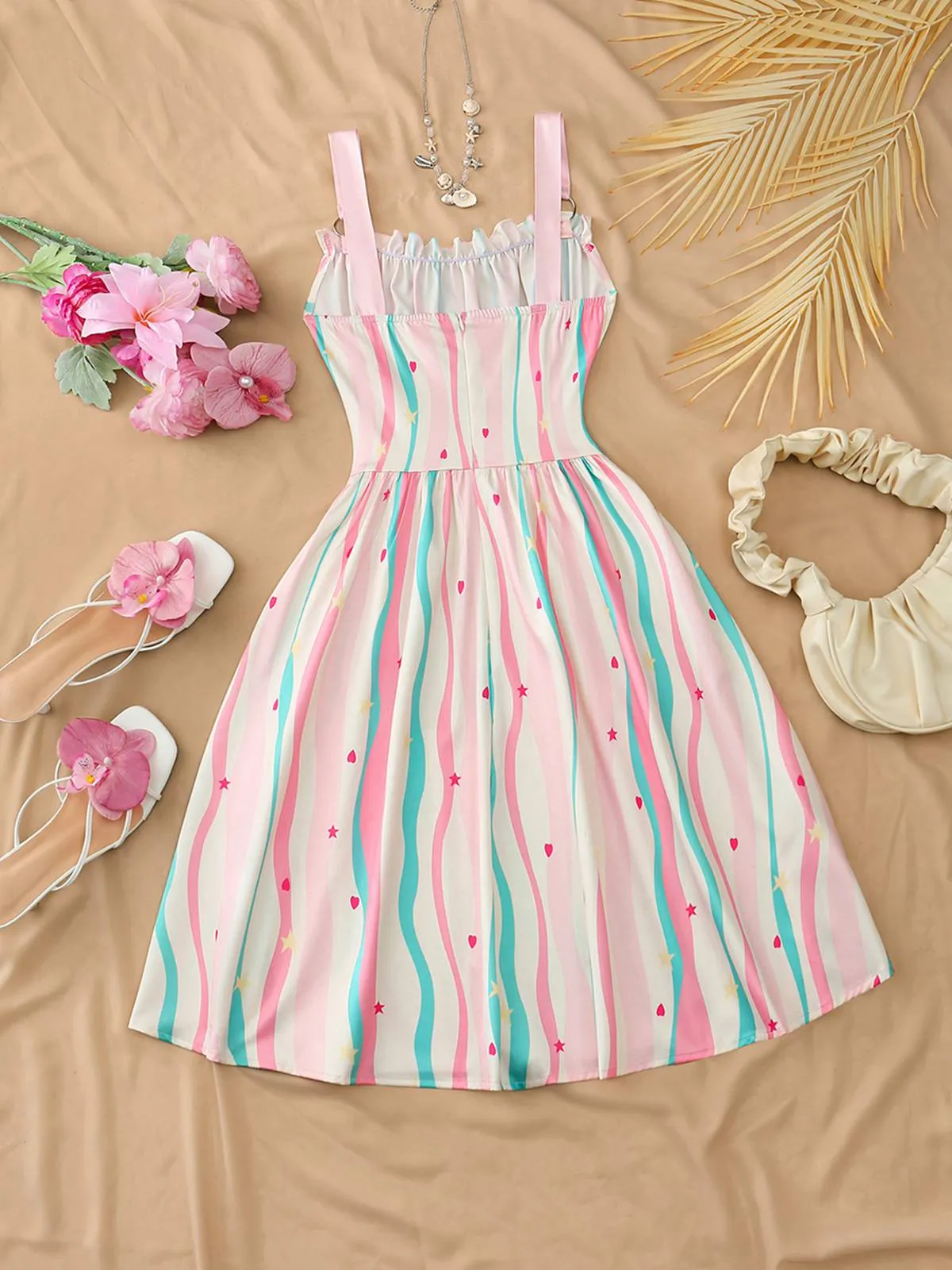1950s Ruffled Square Neck Sleeveless Floral Print Swing Dress sold by Retro Stage product image thumbnail 4