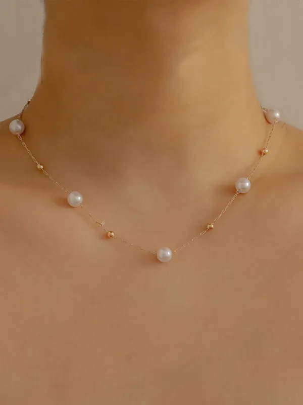 Vintage Thin Gold Chain Pearl Necklace made by Retro Stage