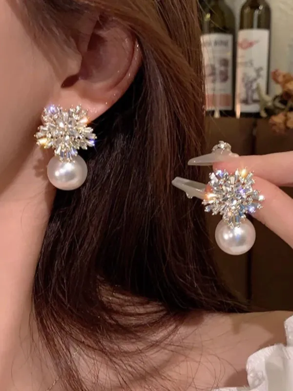 White Crystal Snowflake Pearl Drop Earrings made by Retro Stage