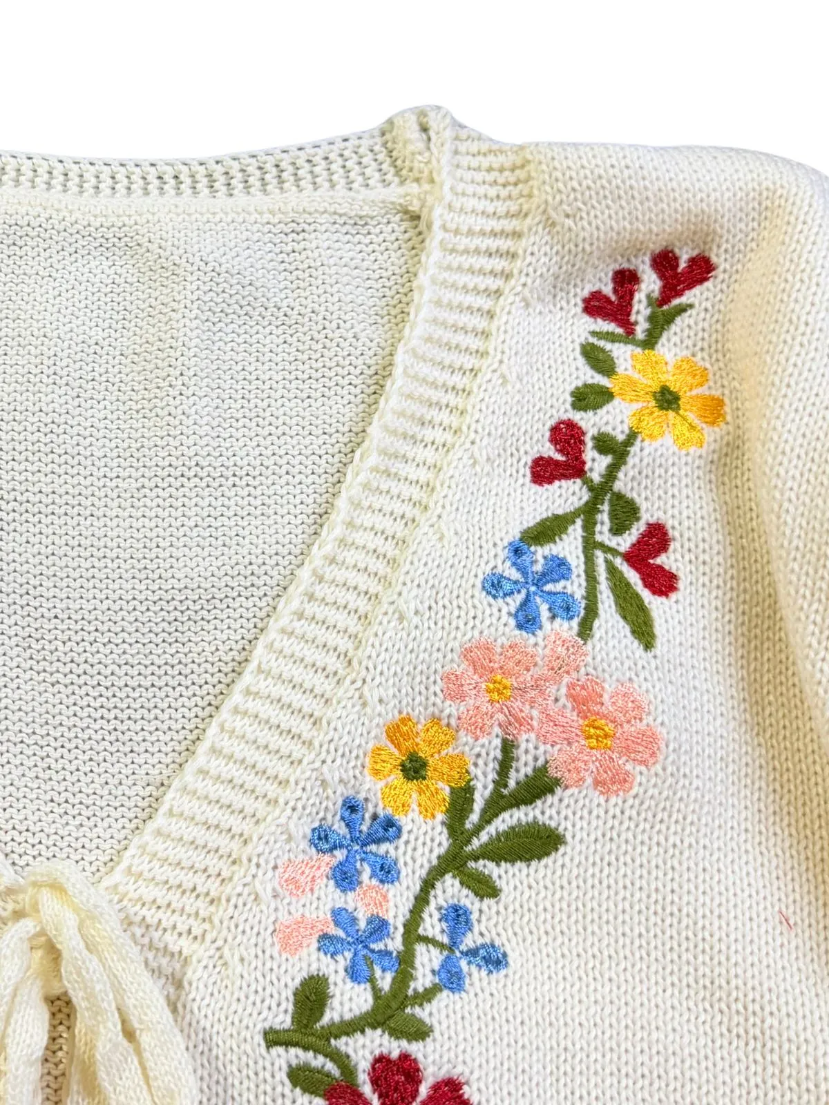 Beige 1940s Floral Embroidered Tie Front Knit Top sold by Retro Stage product image thumbnail 3