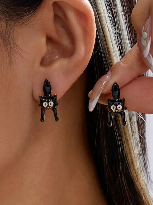 Vintage Novelty Black Cat Halloween Stud Earrings made by Retro Stage