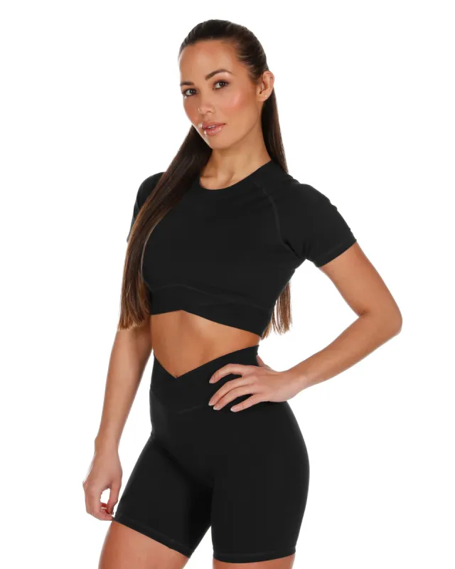 Cross Over Tee - Black made by Elite Eleven