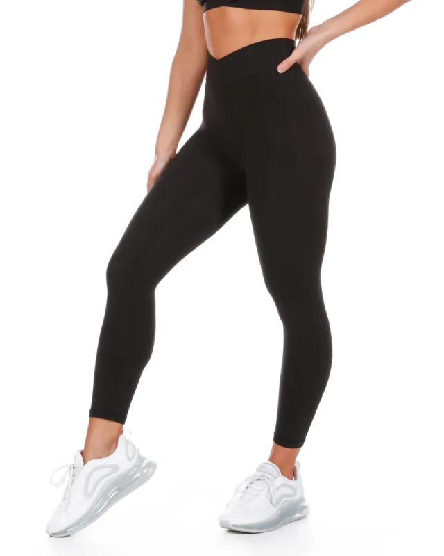 7/8 Cross Over Leggings - Black sold by Elite Eleven