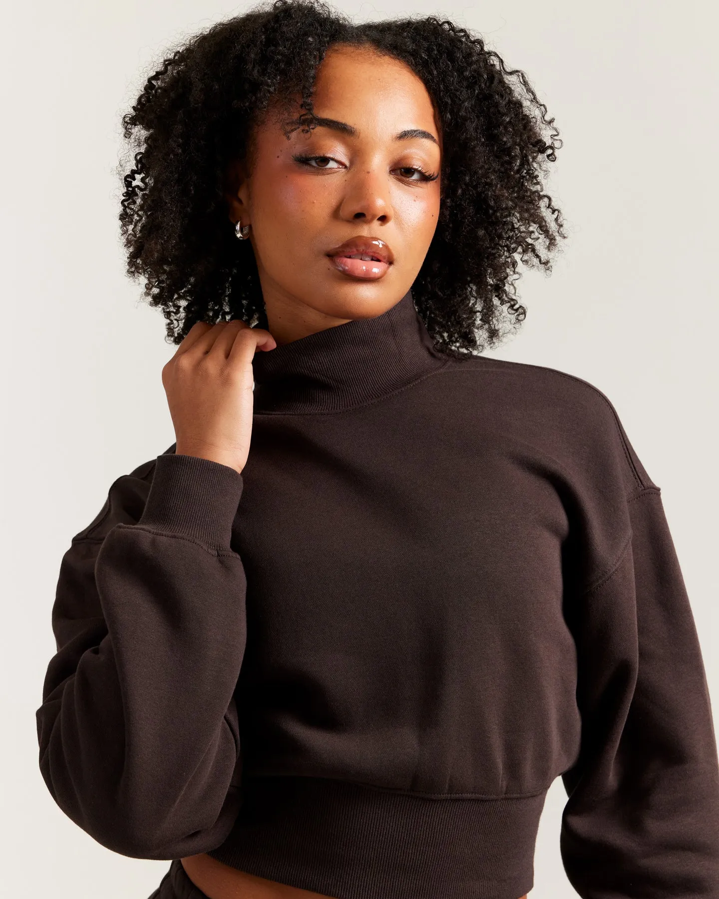 Omni Cropped Crewneck - Coffee Bean sold by Elite Eleven product image thumbnail 4