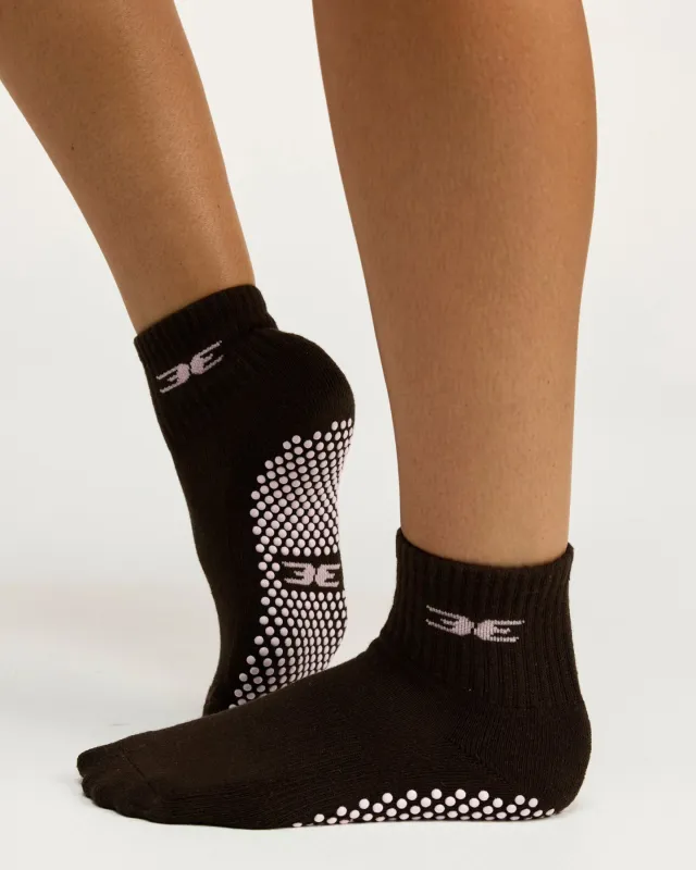 EE Mid Crew Grip Socks - Coffee Bean/Candy Pink sold by Elite Eleven