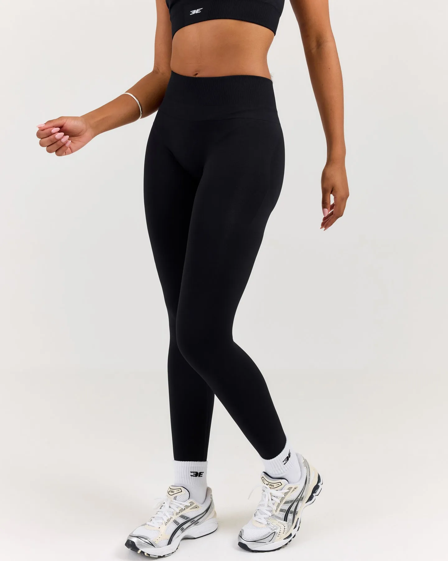 Elite Seamless Leggings V2 - Black sold by Elite Eleven product image thumbnail 3