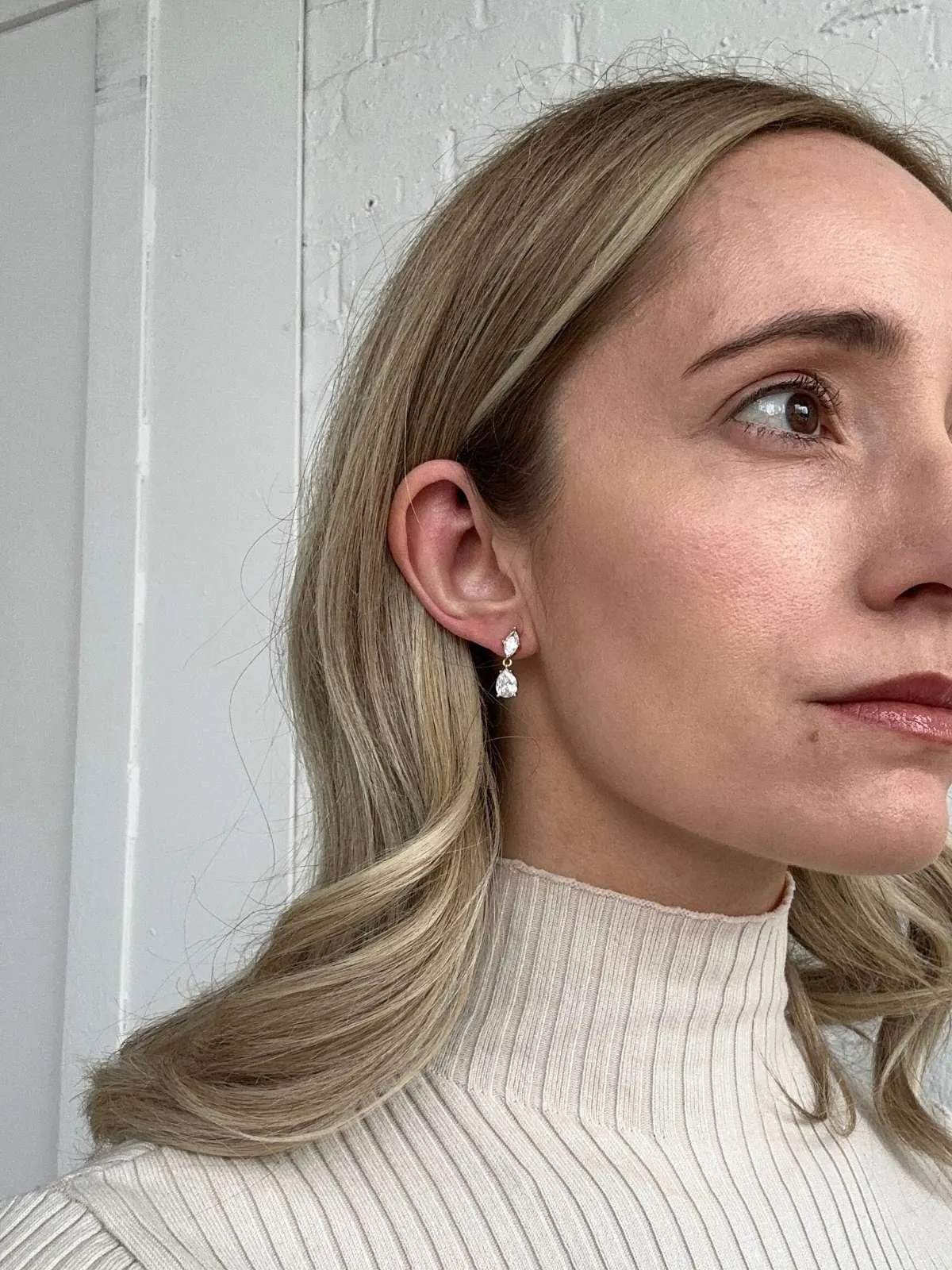 Alyssa Drops (Sample) sold by olive + piper product image thumbnail 2