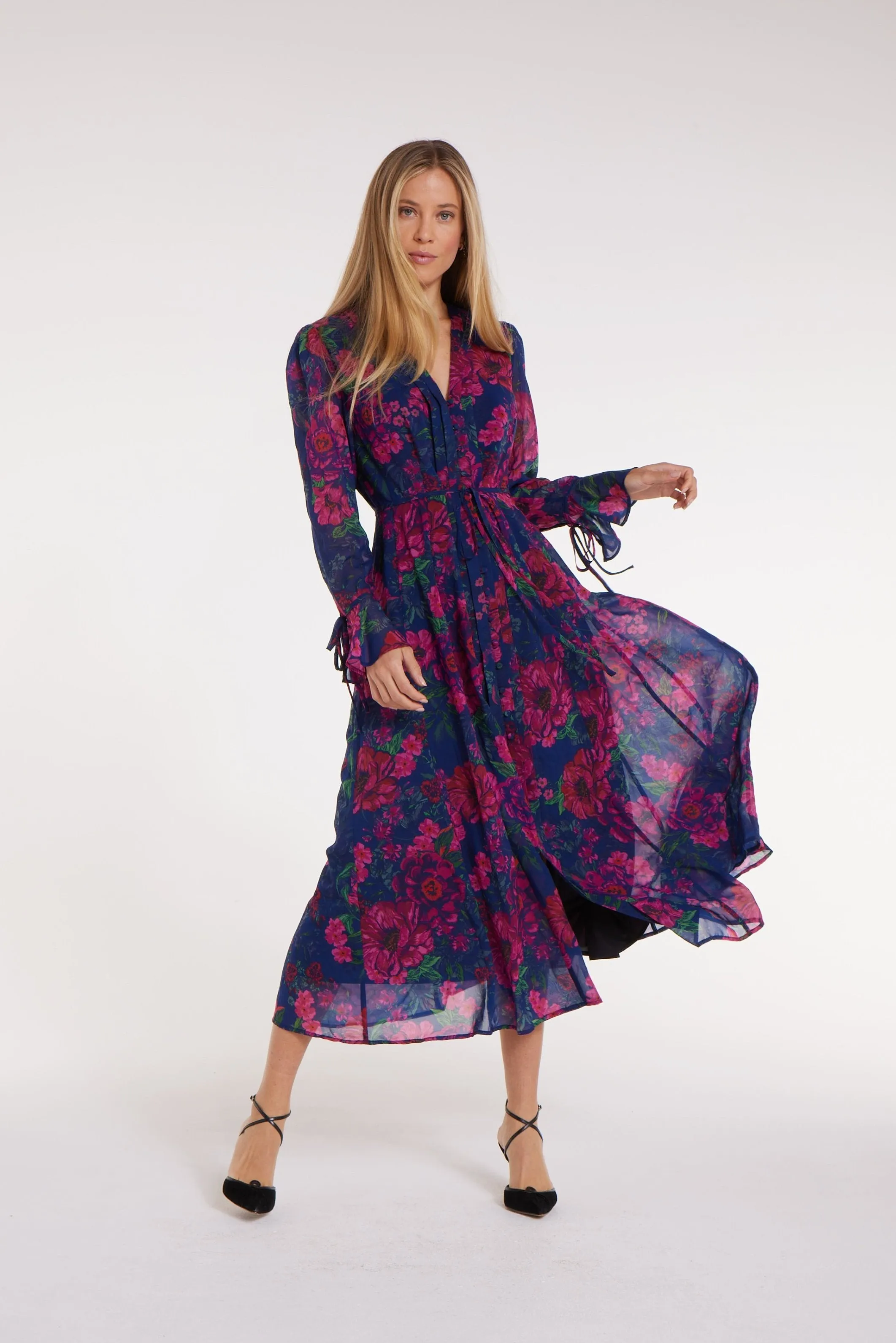 Cristina Button Front Maxi Dress in Floral Chiffon sold by Hermoza product image thumbnail 3