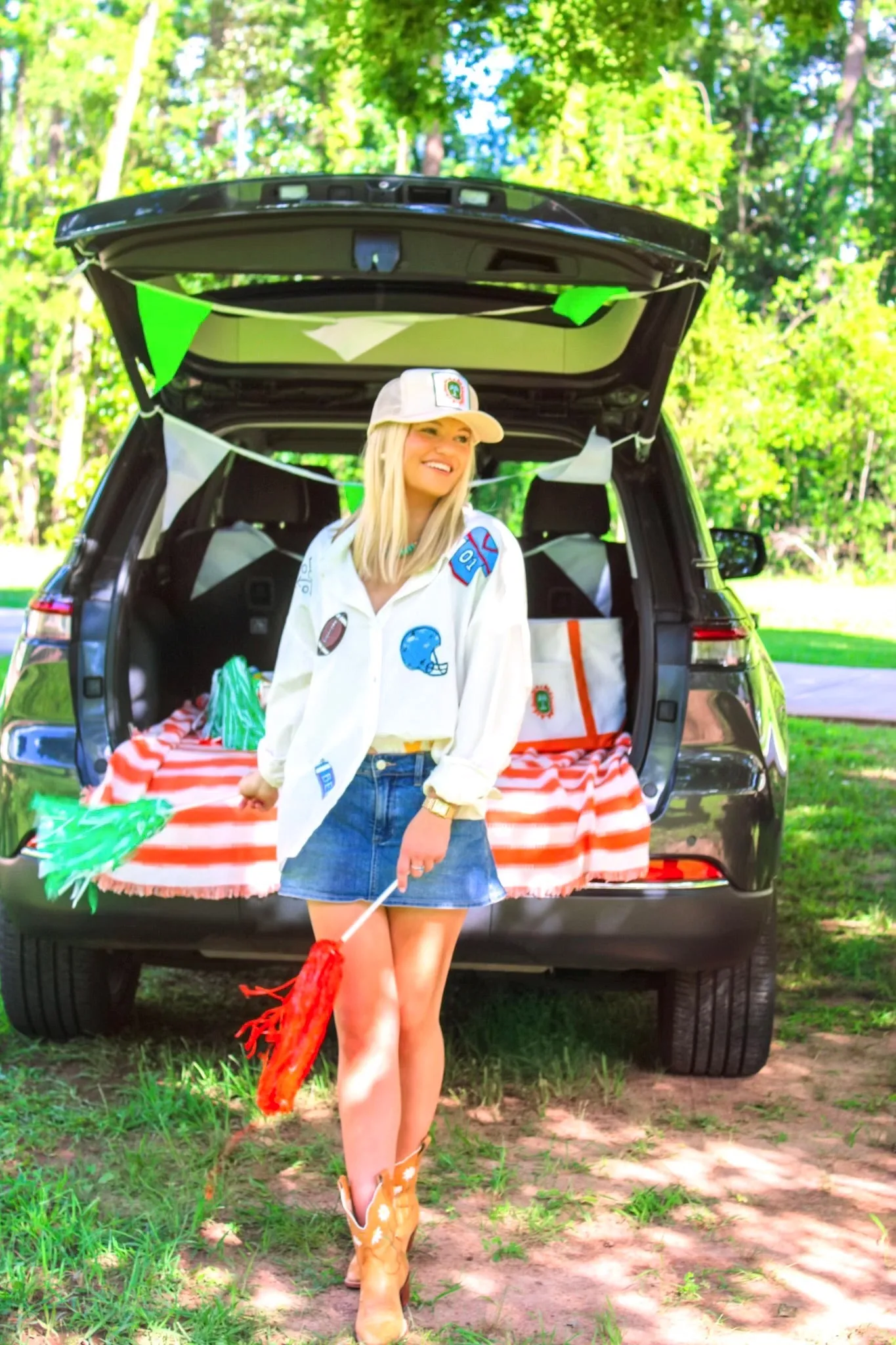 Gameday Oxford in Blue by TELA Mercantile sold by Hermoza product image thumbnail 2