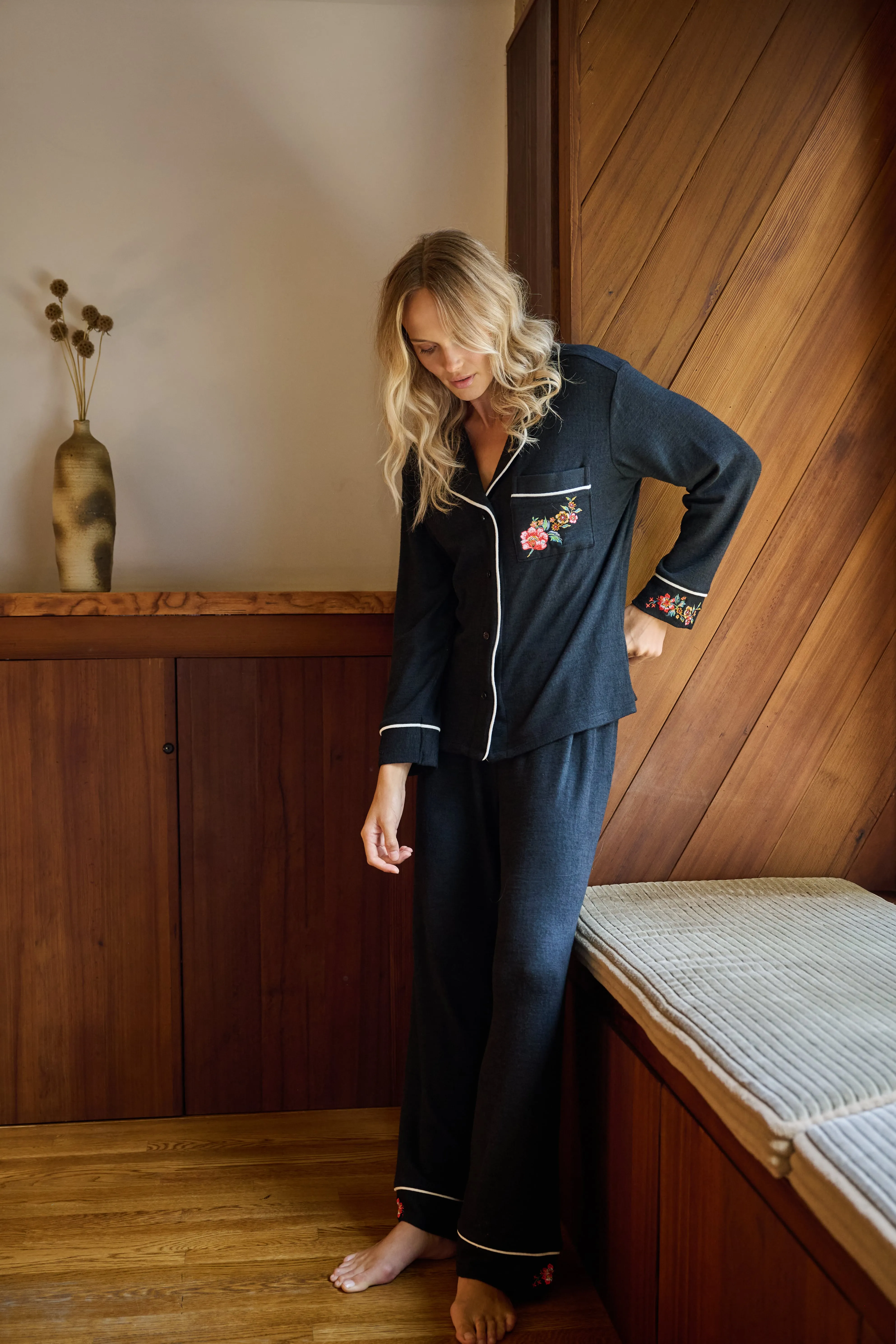 Wela Pajama Magnetic Shirt in Black sold by Hermoza product image thumbnail 4