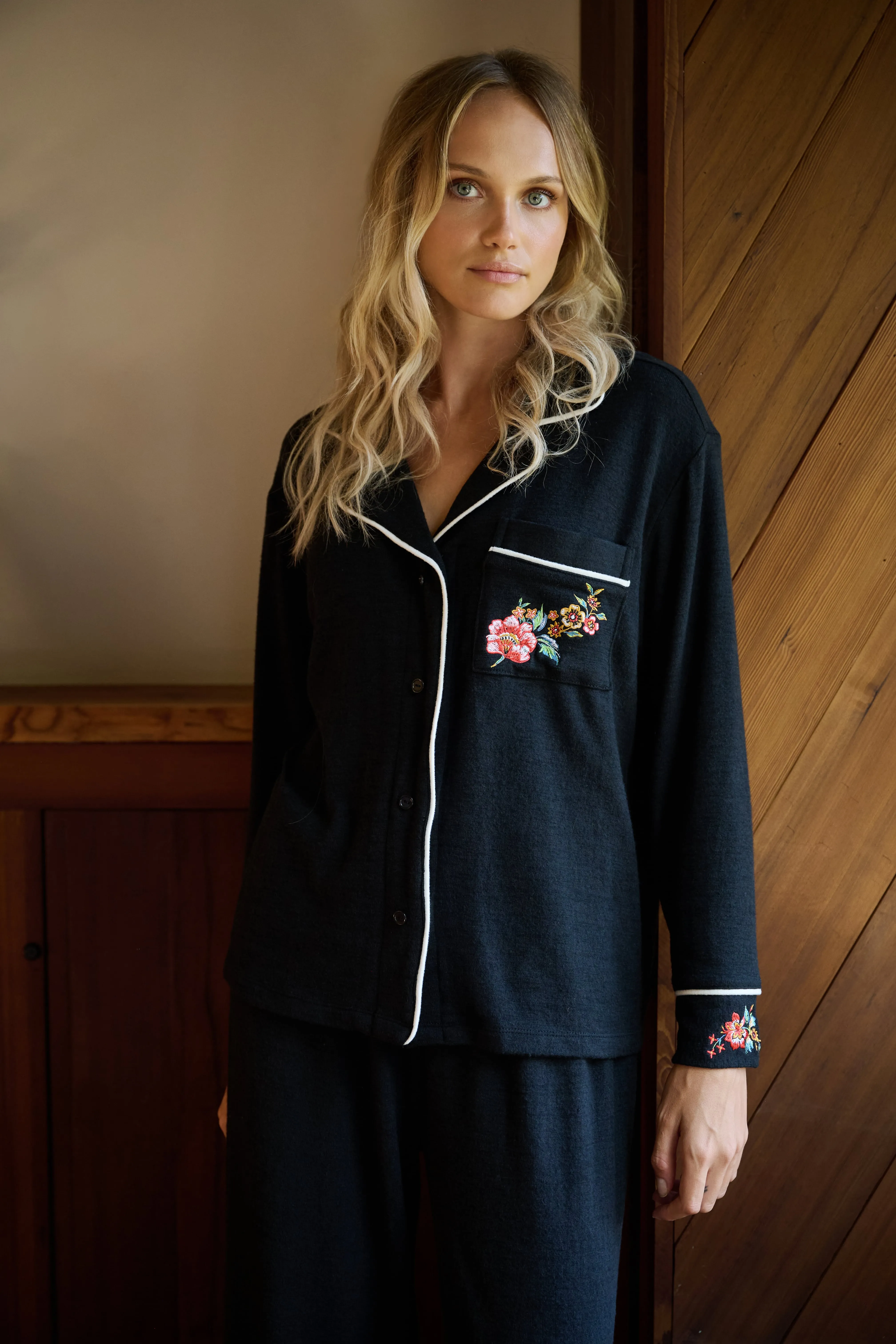 Wela Pajama Magnetic Shirt in Black sold by Hermoza