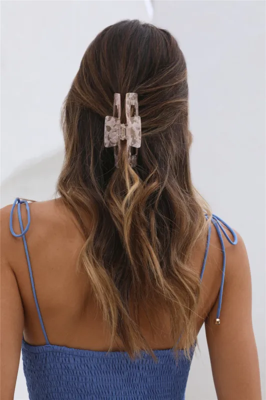 Meet Again Hair Claw Pink sold by Fortunate One