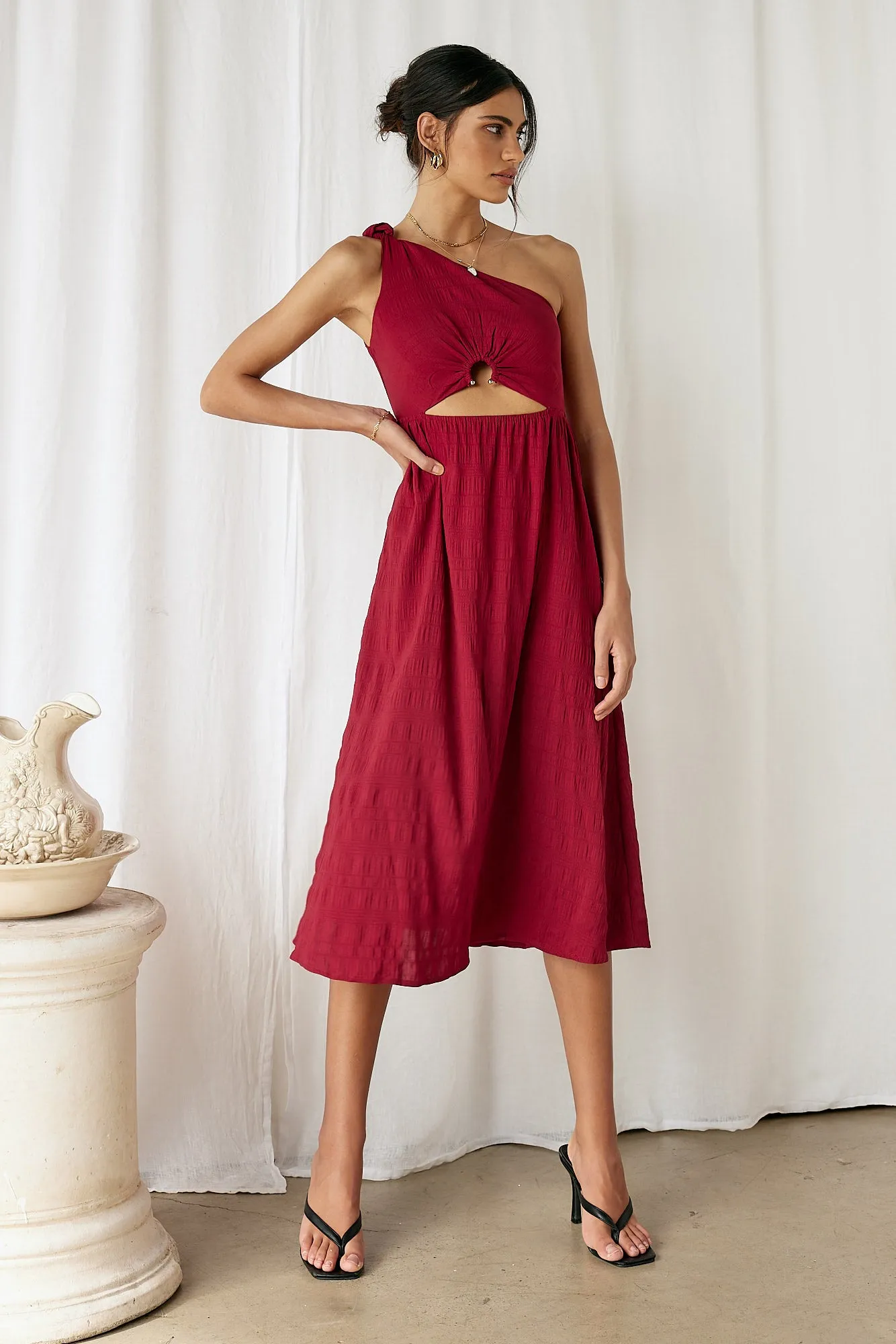 Dive In Maxi Dress Red sold by Fortunate One product image thumbnail 4