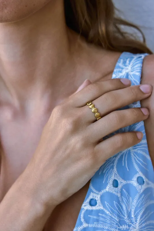 Shells And Shores Ring Gold made by Hello Molly