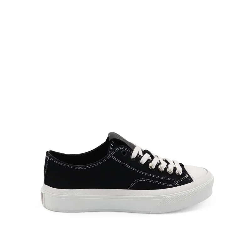 City Canvas Low Sneaker in Black made by MARAIS