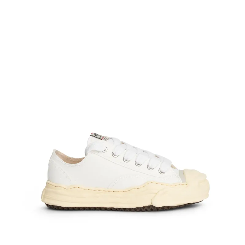 Hank OG Vintage Sneaker in White sold by MARAIS