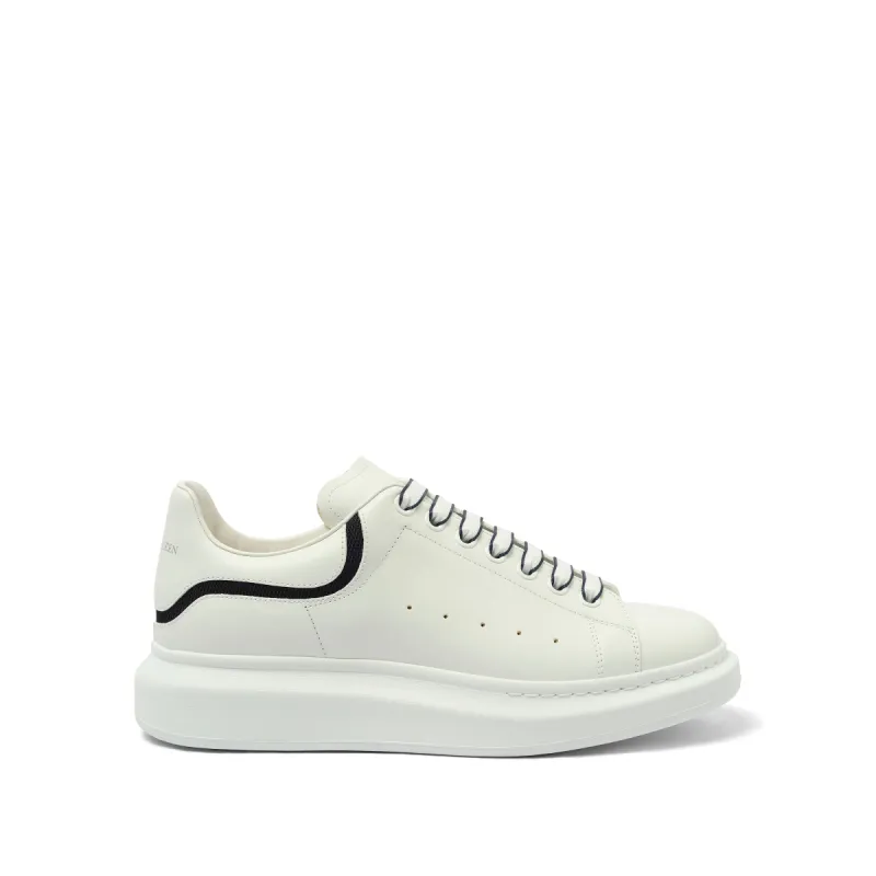 Larry Oversized Sneaker in White/Navy made by MARAIS