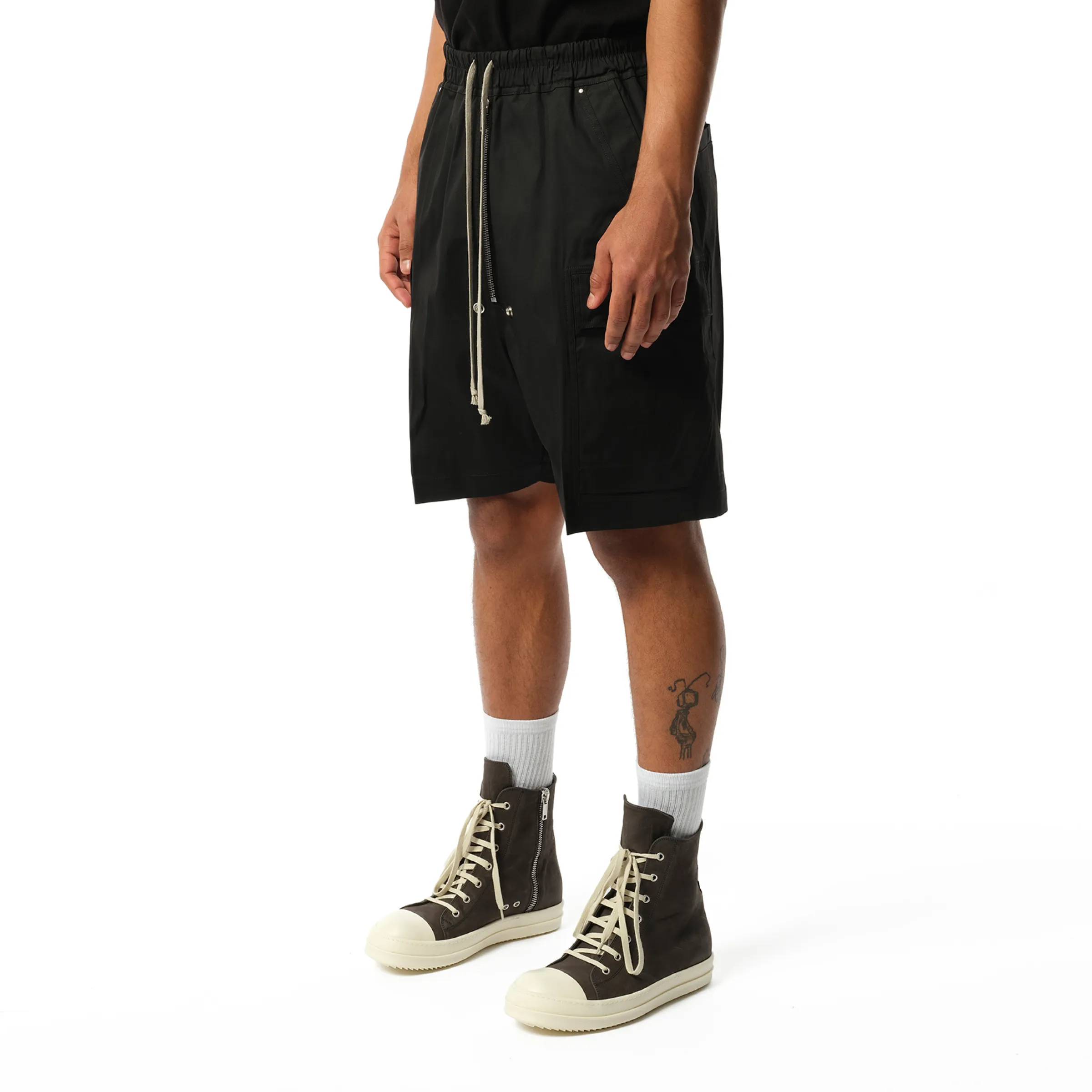 Cotton Poplin Cargobela Shorts in Black sold by MARAIS product image thumbnail 5