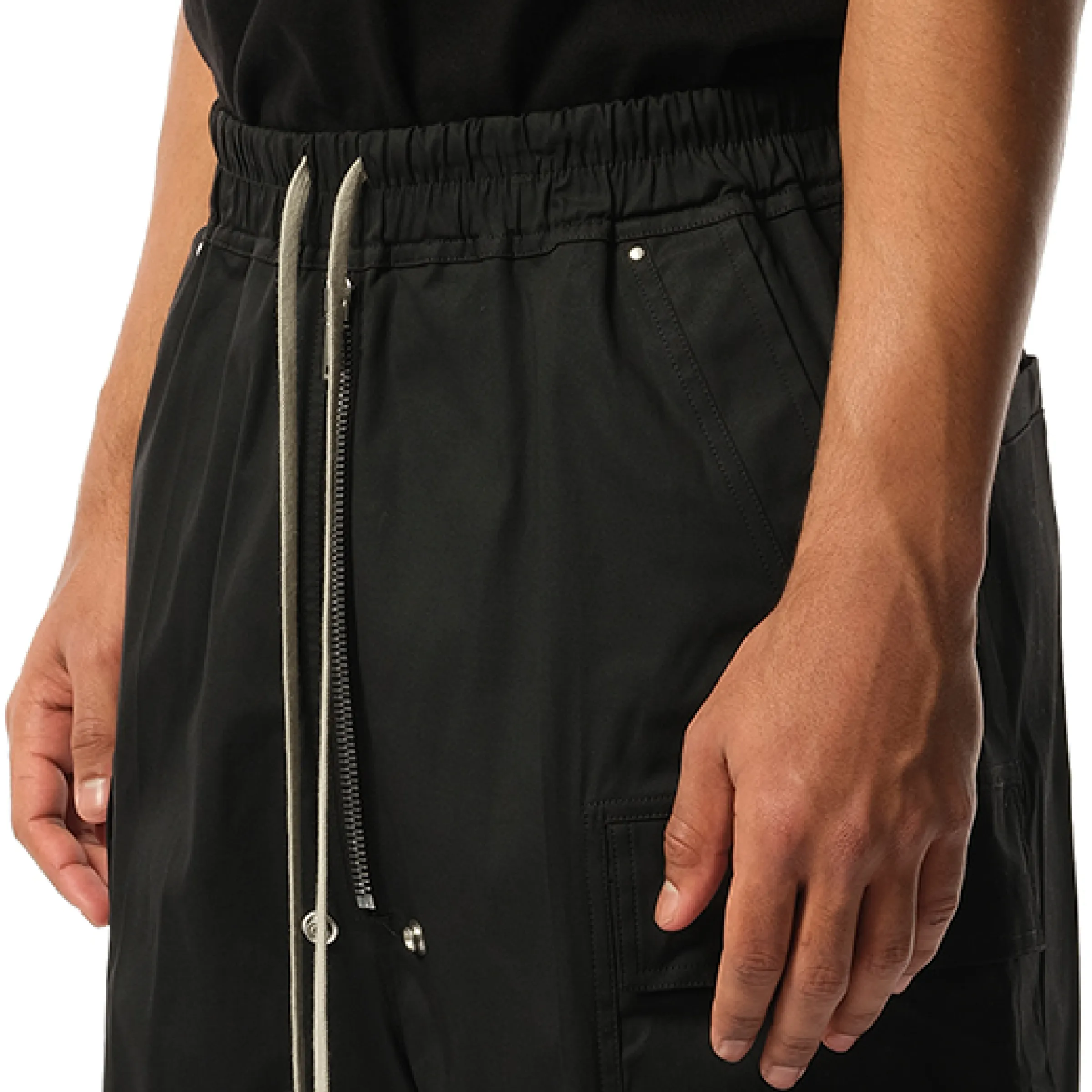 Cotton Poplin Cargobela Shorts in Black sold by MARAIS product image thumbnail 3