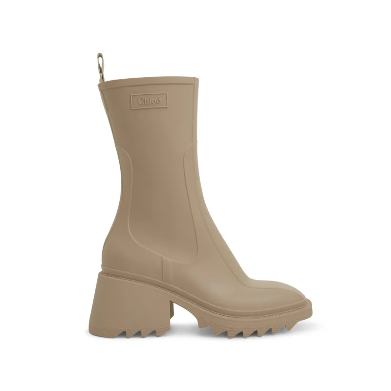 Betty Rain Boot in Nomad Beige sold by MARAIS