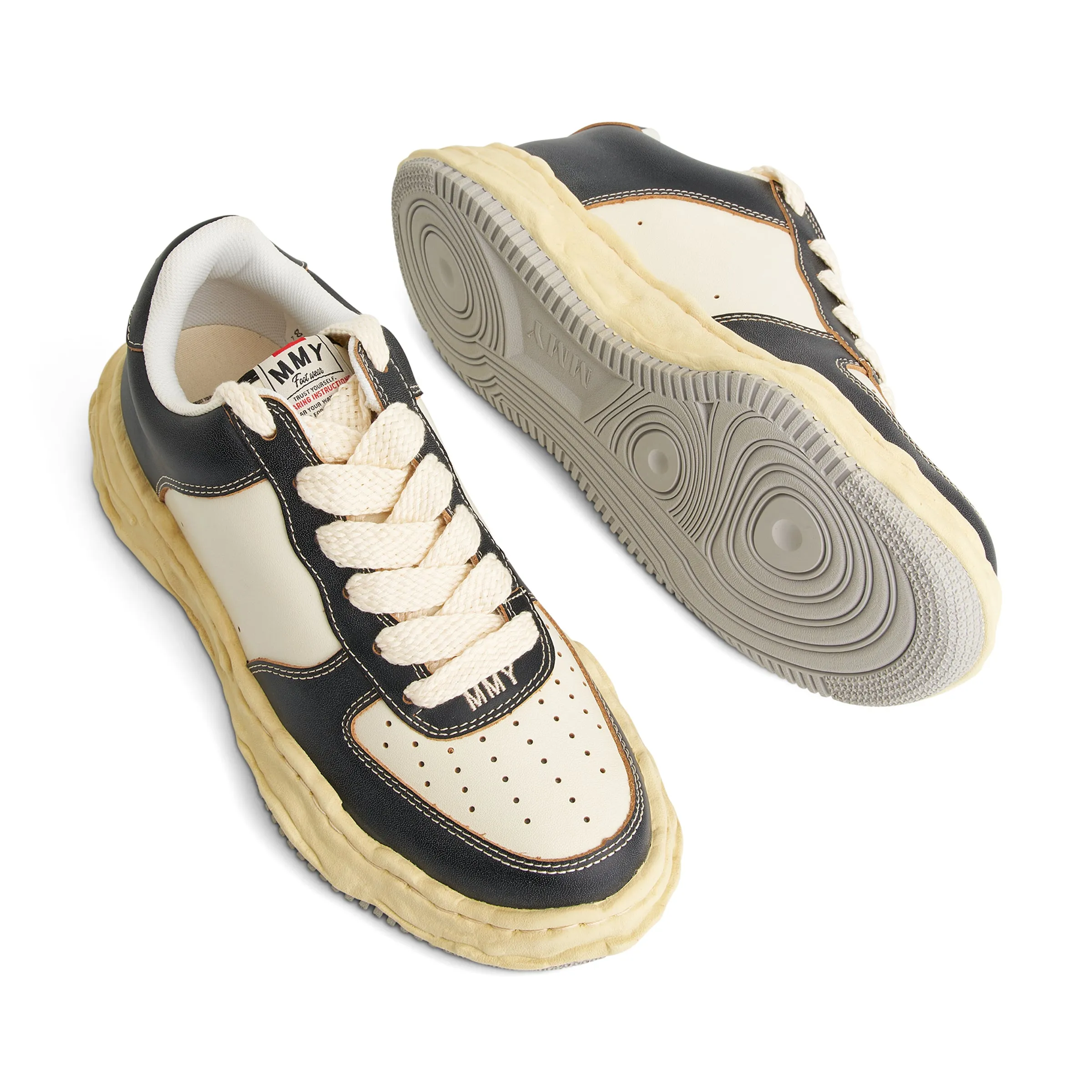 Wayne OG Vintage Sneaker in Black/White sold by MARAIS product image thumbnail 4