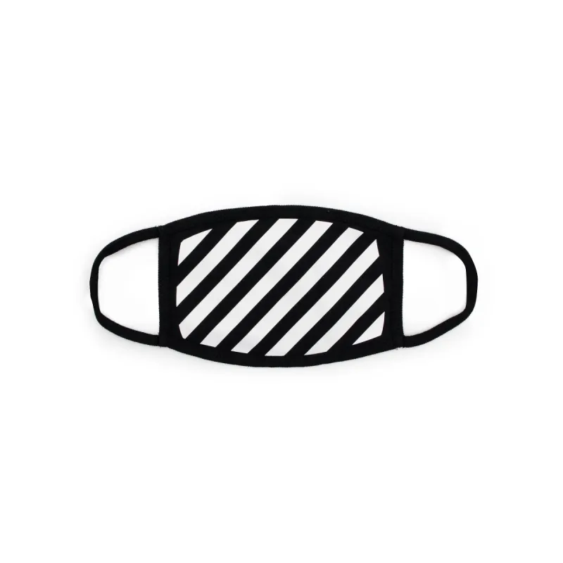 Diagonal Mask in Black sold by MARAIS