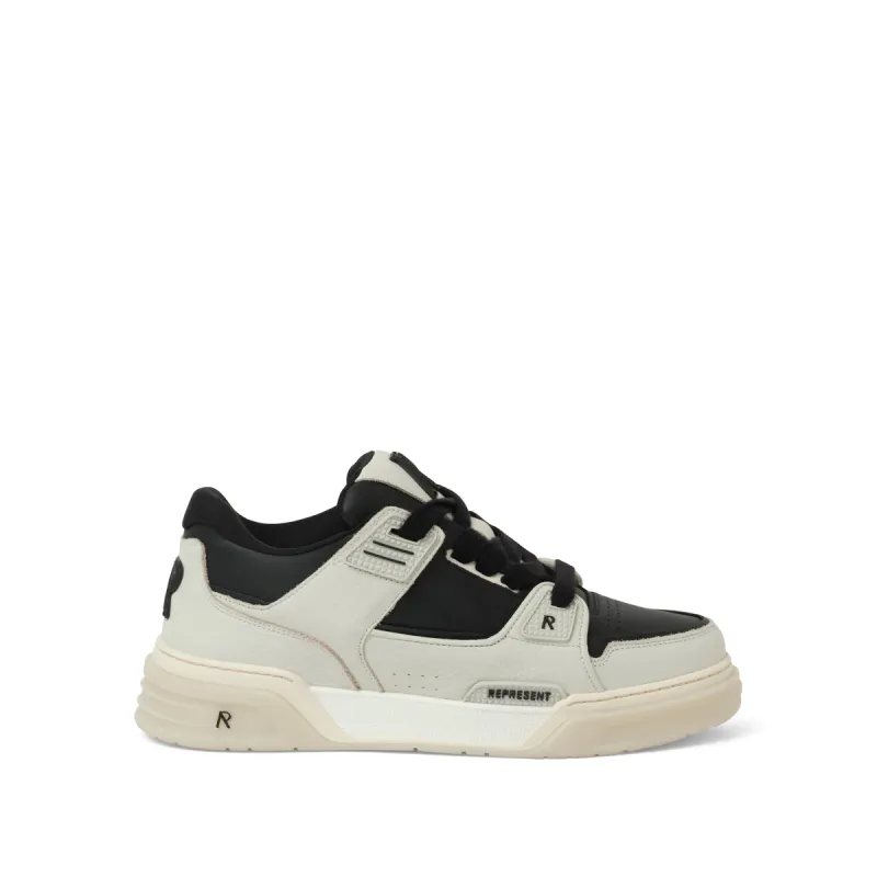Studio Sneaker in Vintage White/Black sold by MARAIS