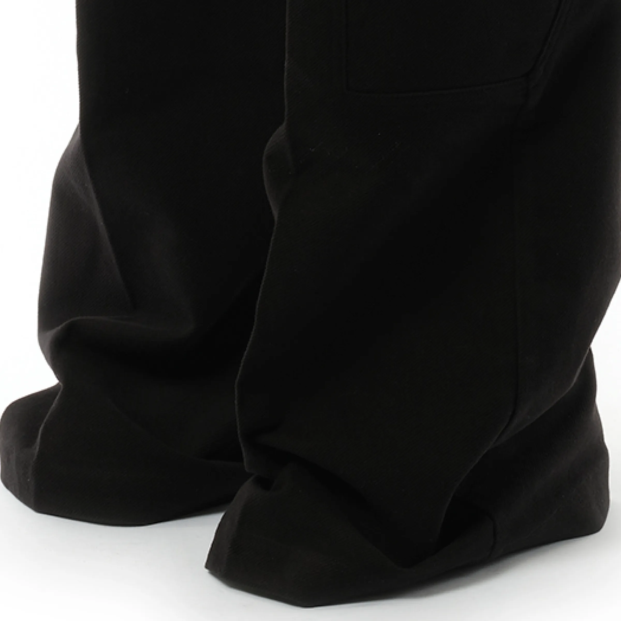 Heavy Twill Cargobelas Pants in Black sold by MARAIS product image thumbnail 3