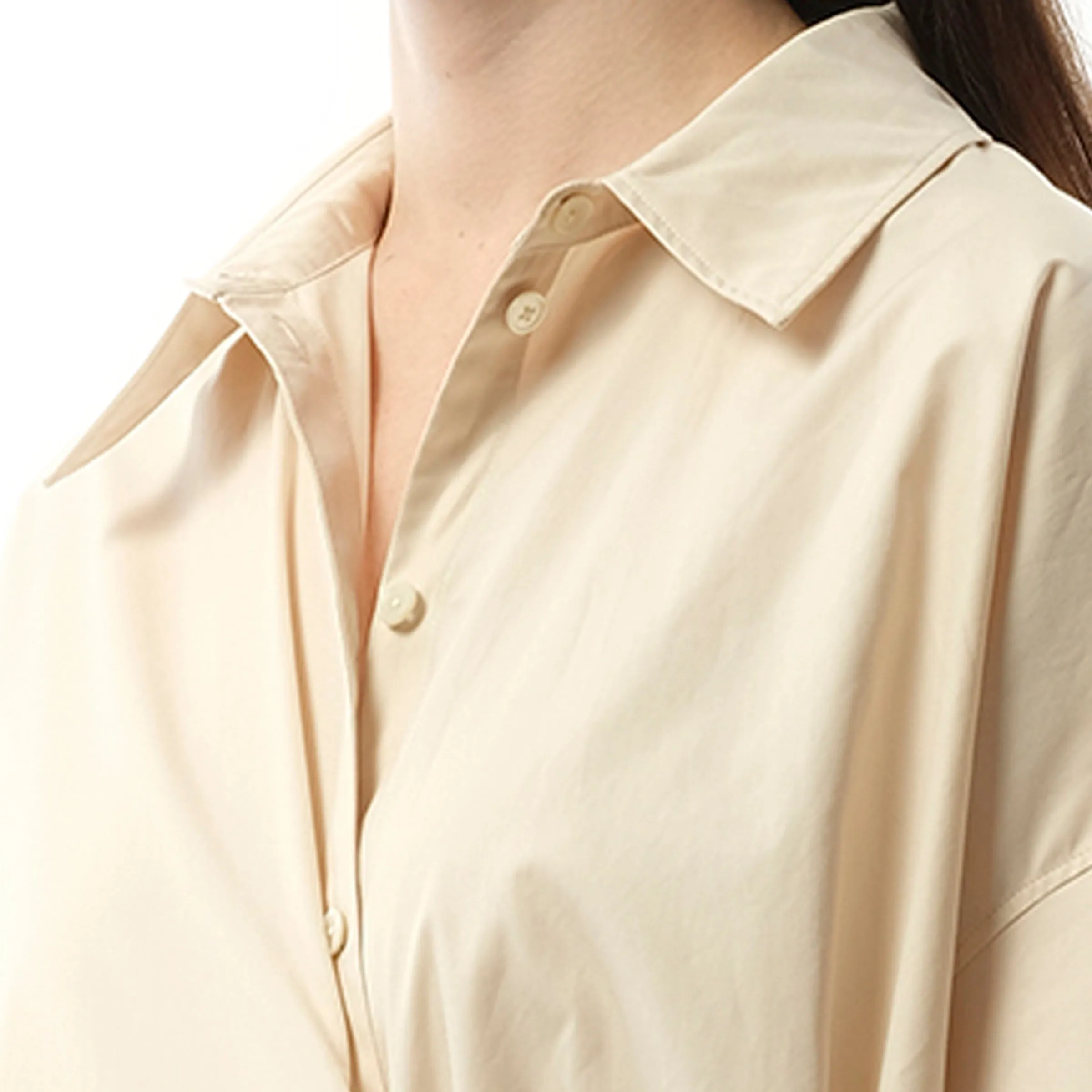 Straight Collar Twisted Shirt in Light Cream sold by MARAIS product image thumbnail 3