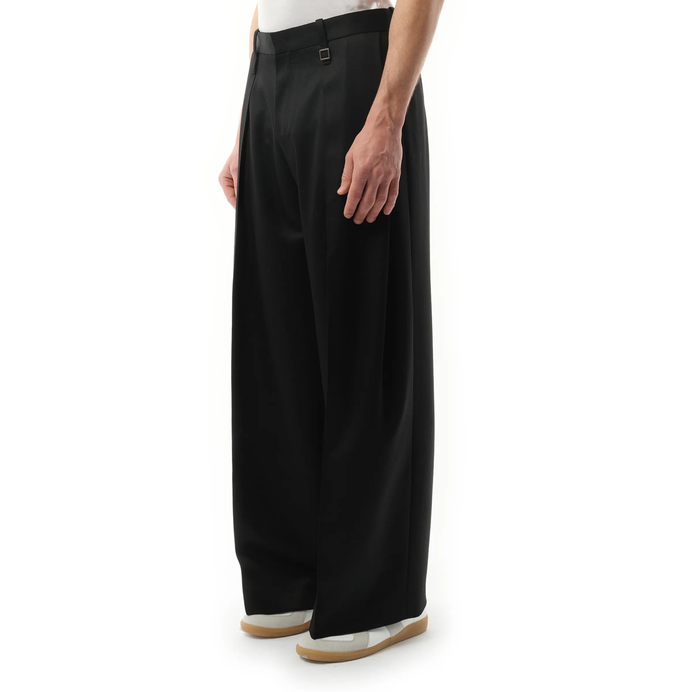 Pleated Relax Pants in Black sold by MARAIS product image thumbnail 5