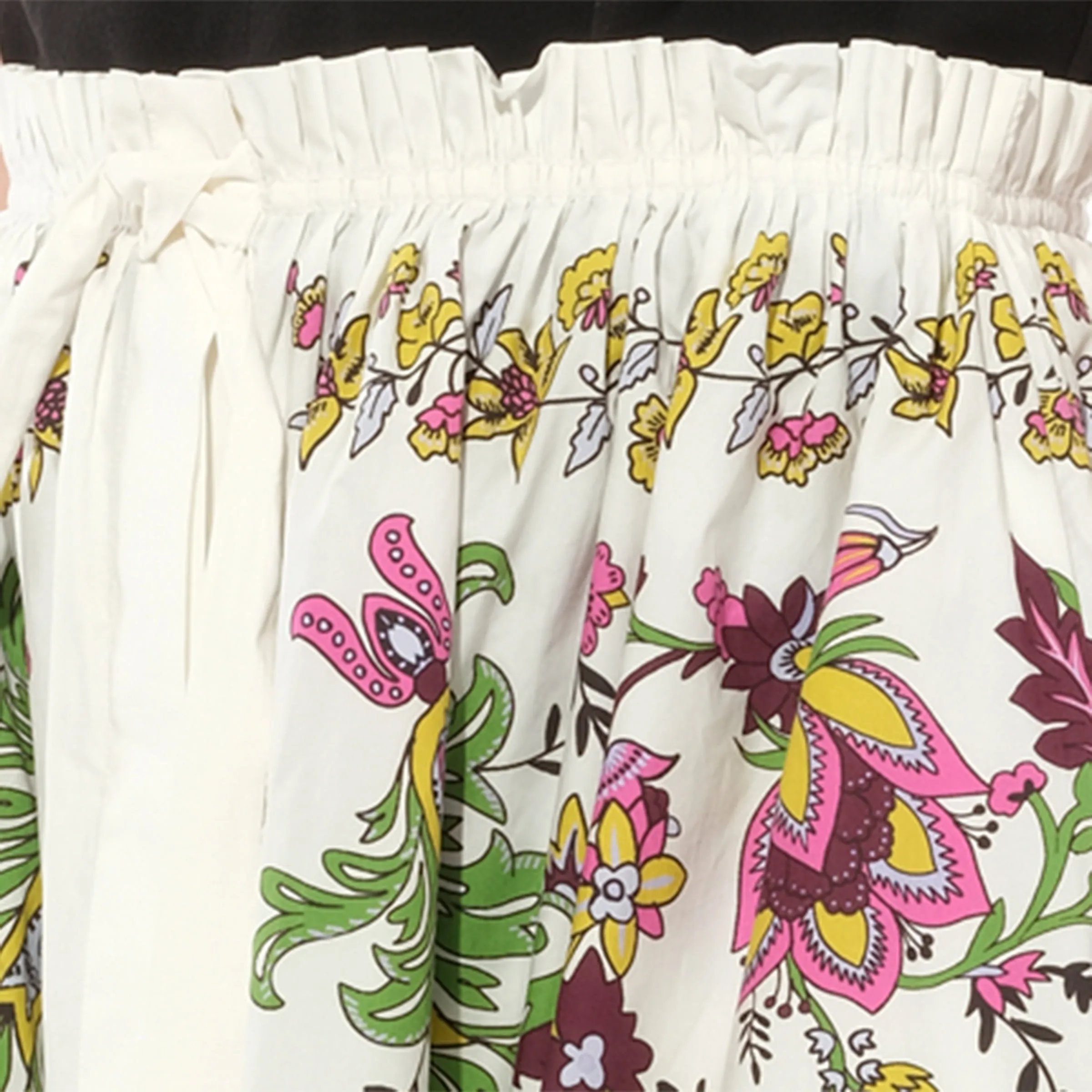 Podium L15 Bow Skirt in White sold by MARAIS product image thumbnail 2