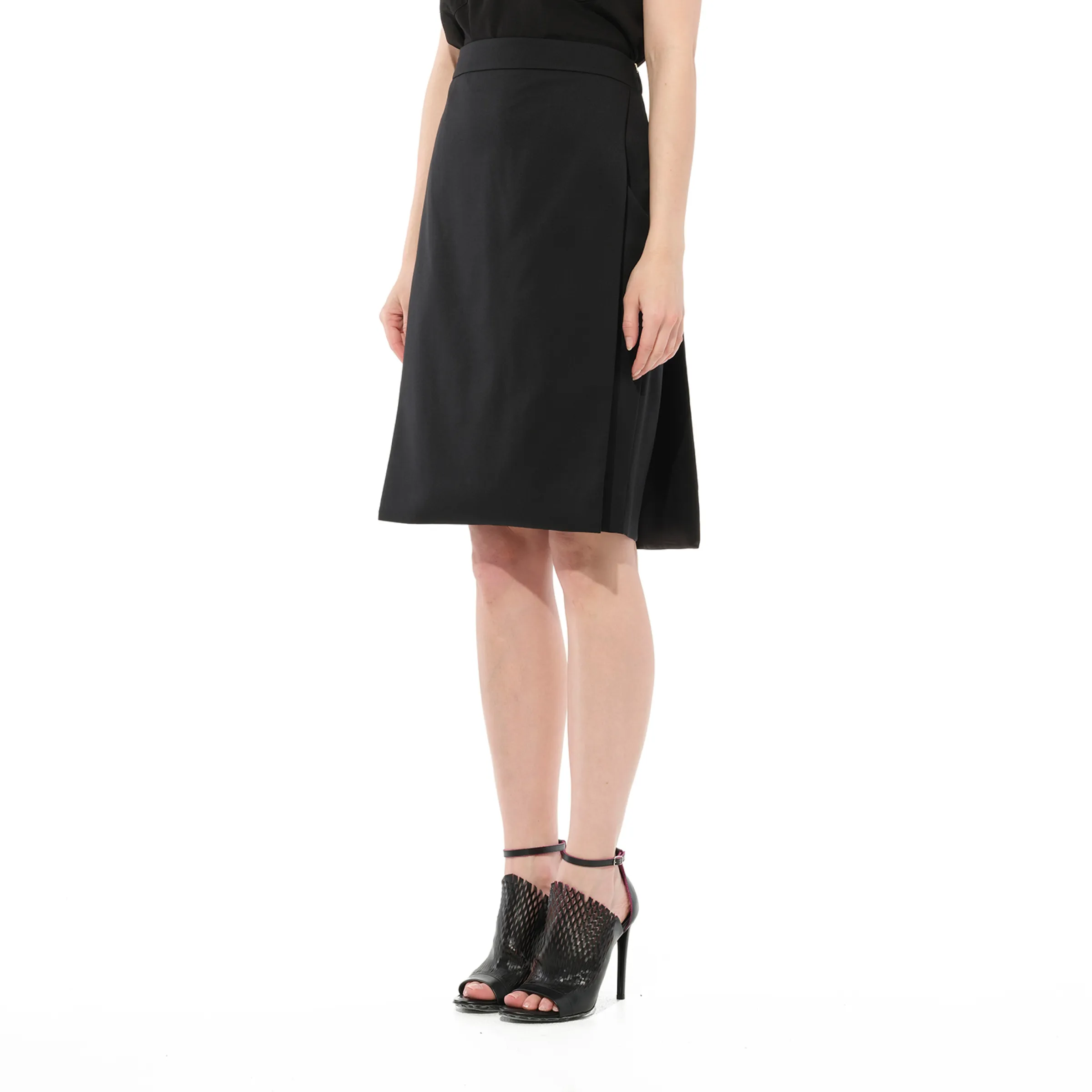 Skirt in Black sold by MARAIS product image thumbnail 5