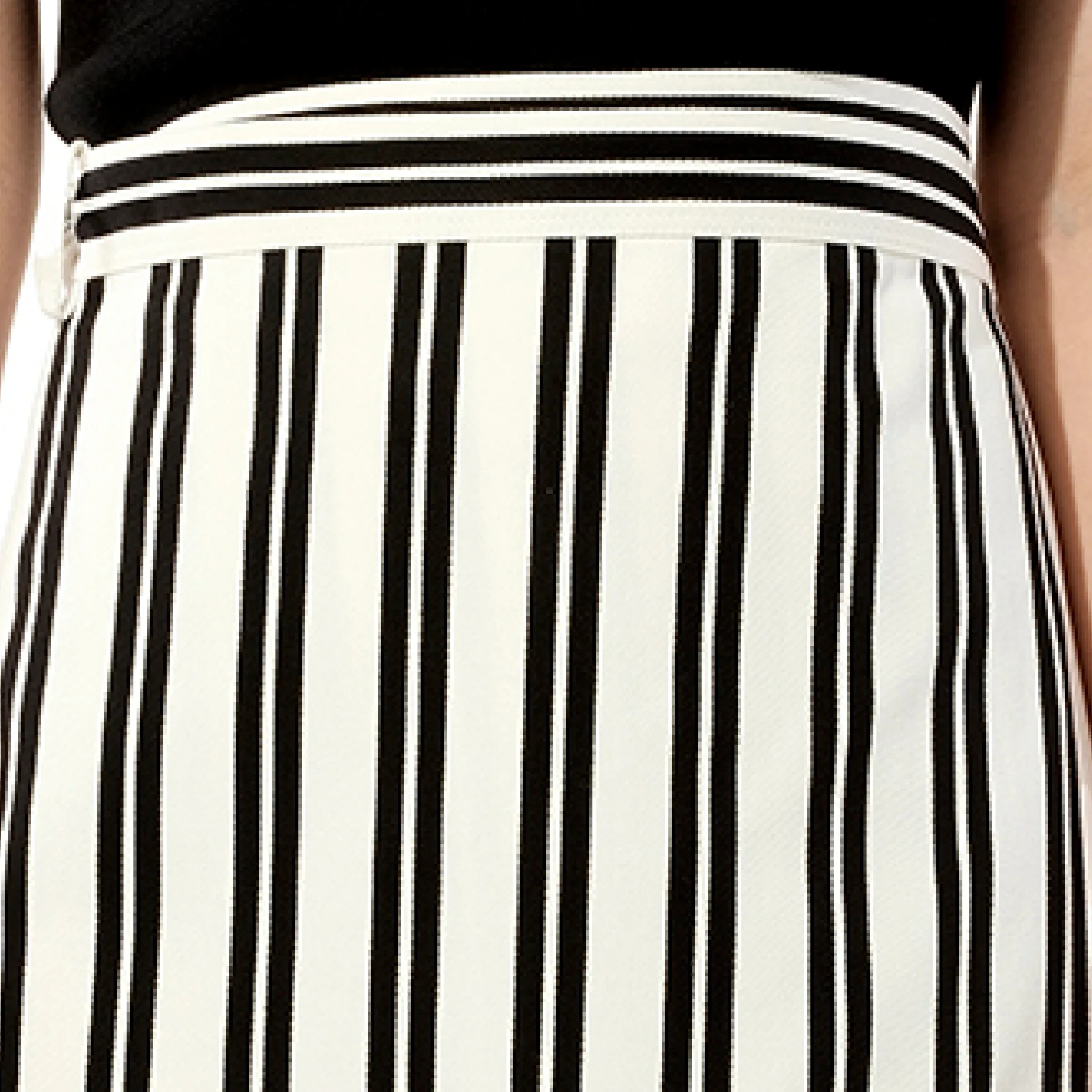 Chilie Skirt in Black/White sold by MARAIS product image thumbnail 2