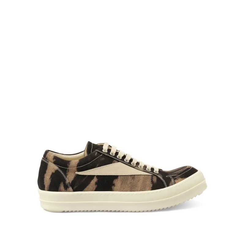 Vintage Sneaks in Black/Terra sold by MARAIS