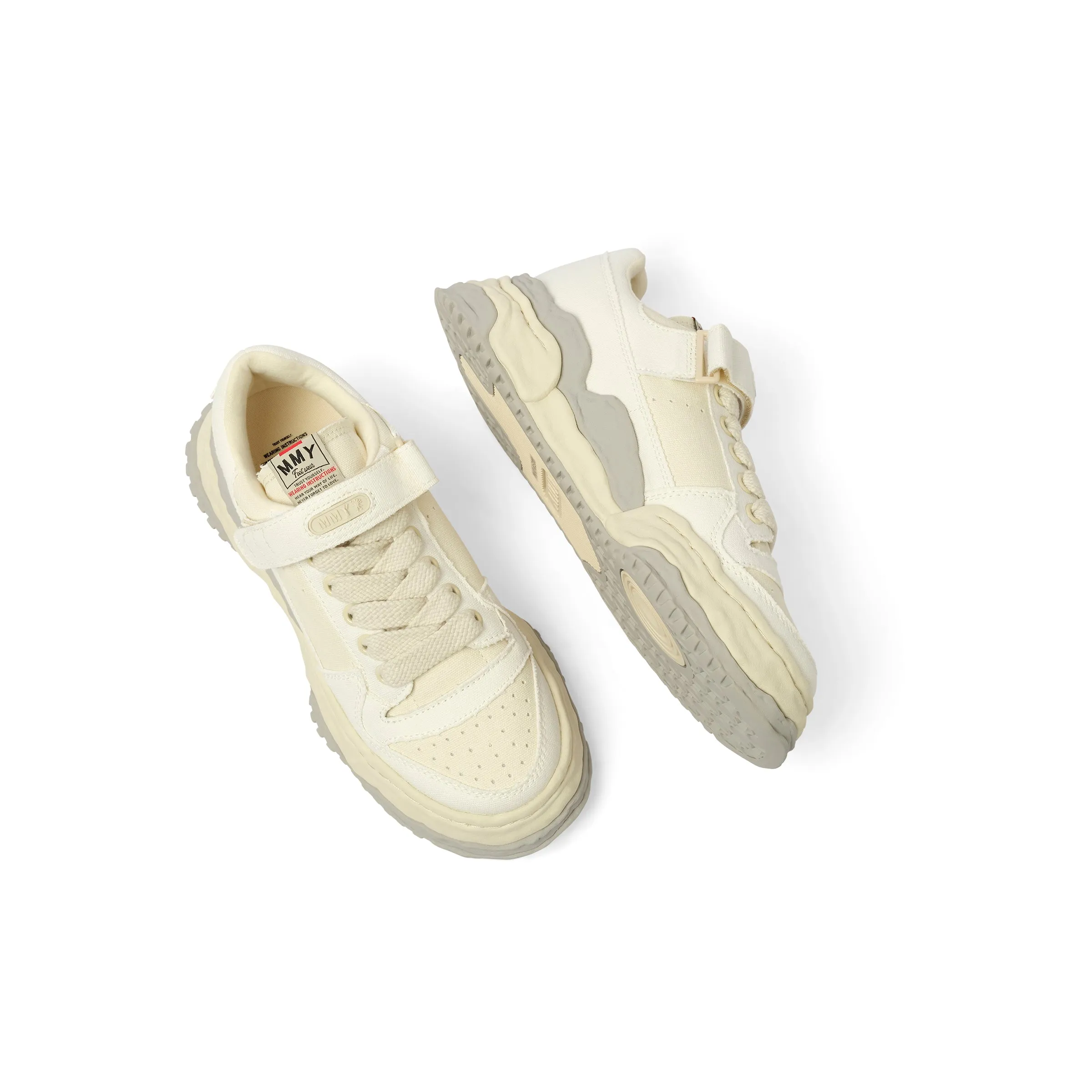 KEITH OG Low Top Sneaker in White sold by MARAIS product image thumbnail 4