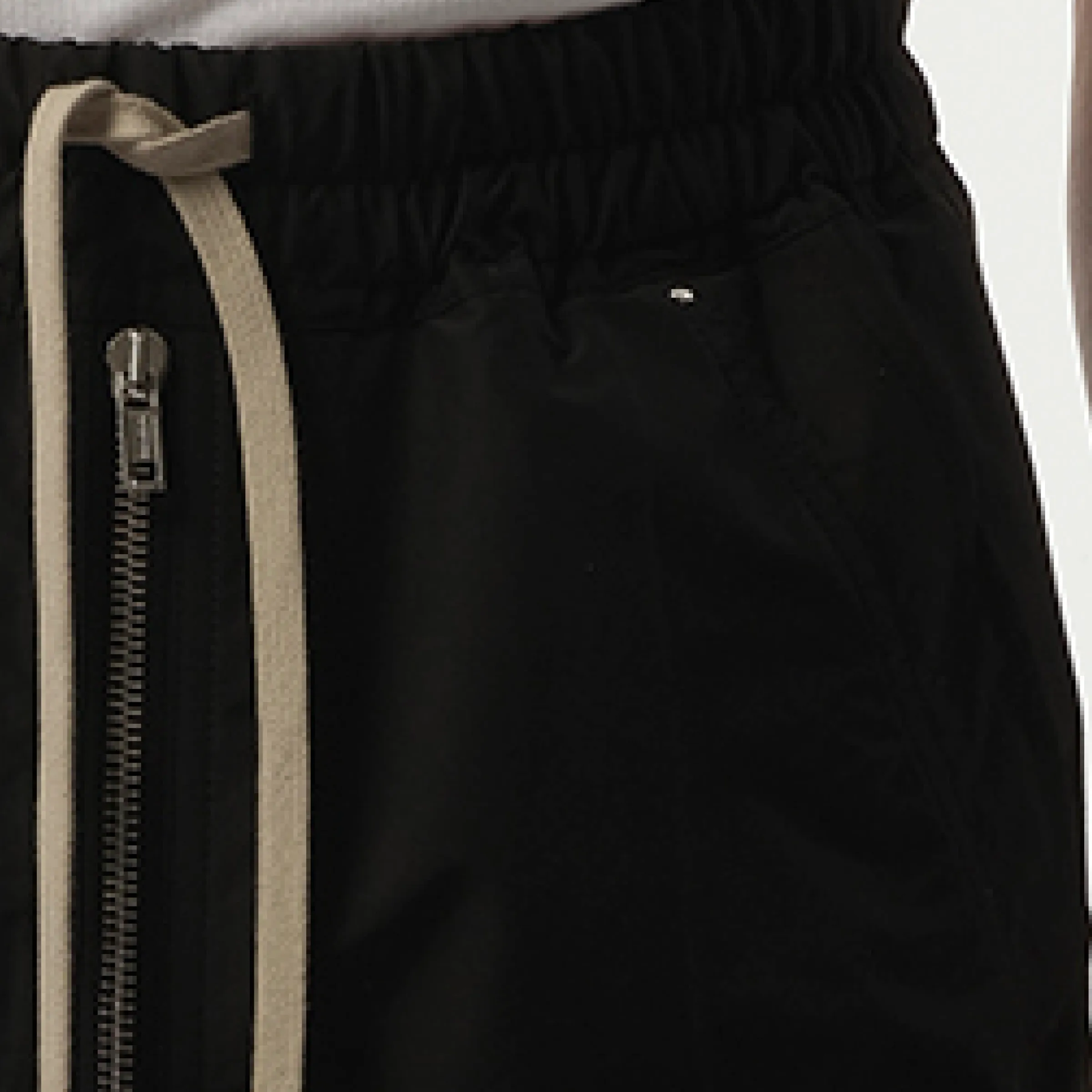 Rick Owens x Moncler Belas Pants in Black sold by MARAIS product image thumbnail 3