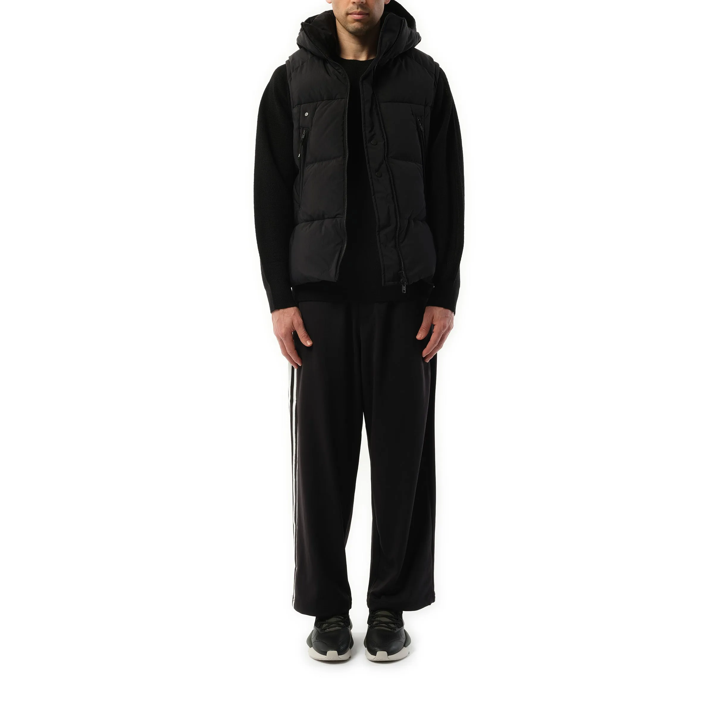 Puffer Vest in Black sold by MARAIS product image thumbnail 4