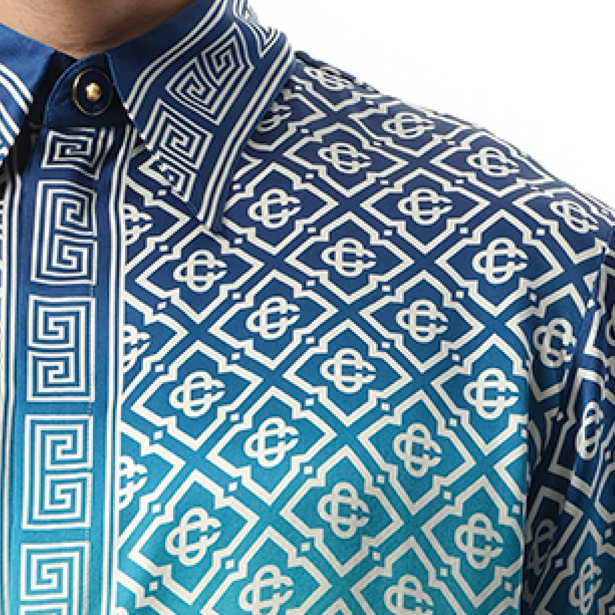 Gradient Classic Collar Shirt in Blue sold by MARAIS product image thumbnail 3