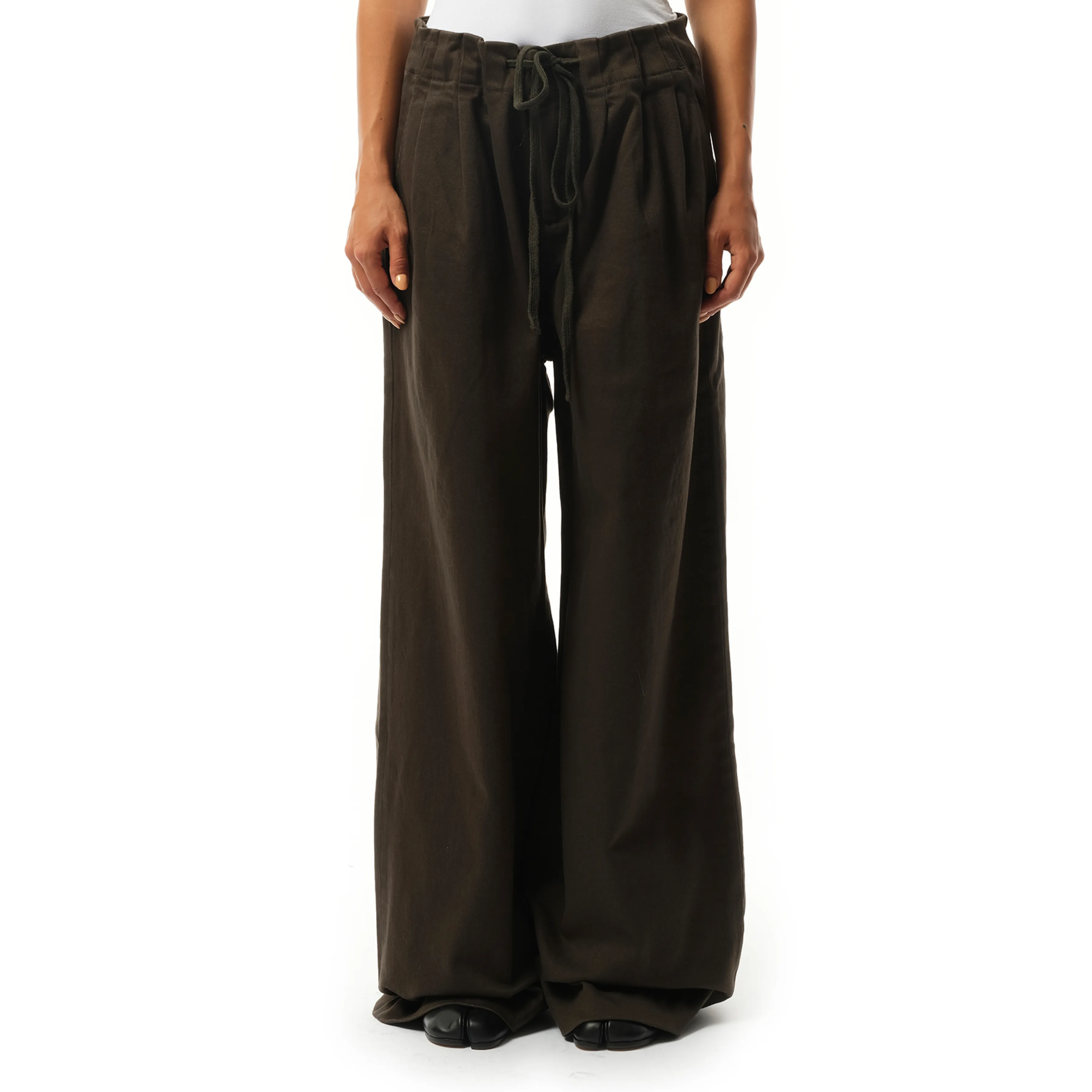 Cinch Pants in Olive sold by MARAIS
