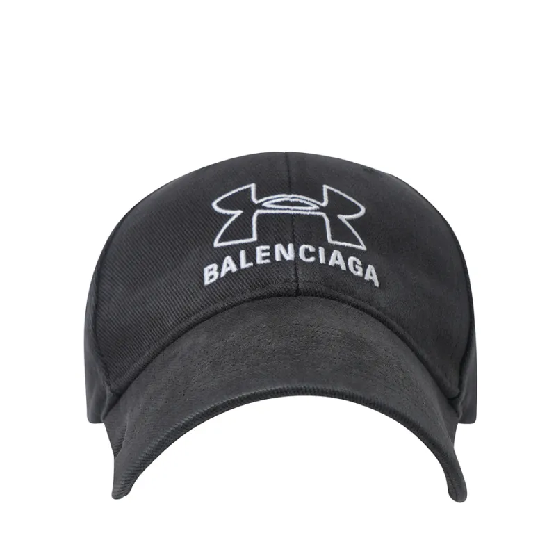 Under Armour Cap in Washed Black/White sold by MARAIS