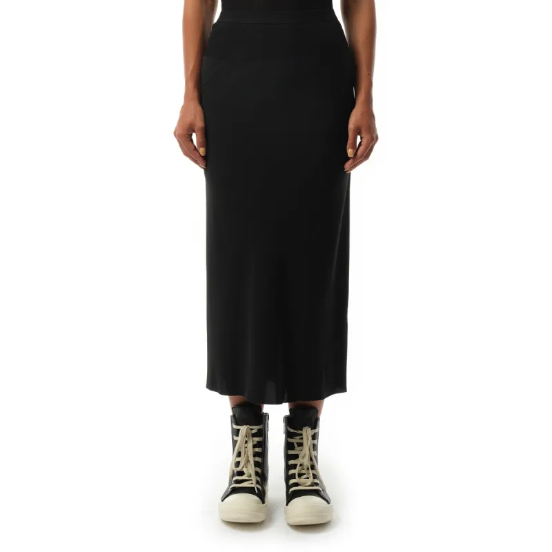 Knee Bias in Black sold by MARAIS