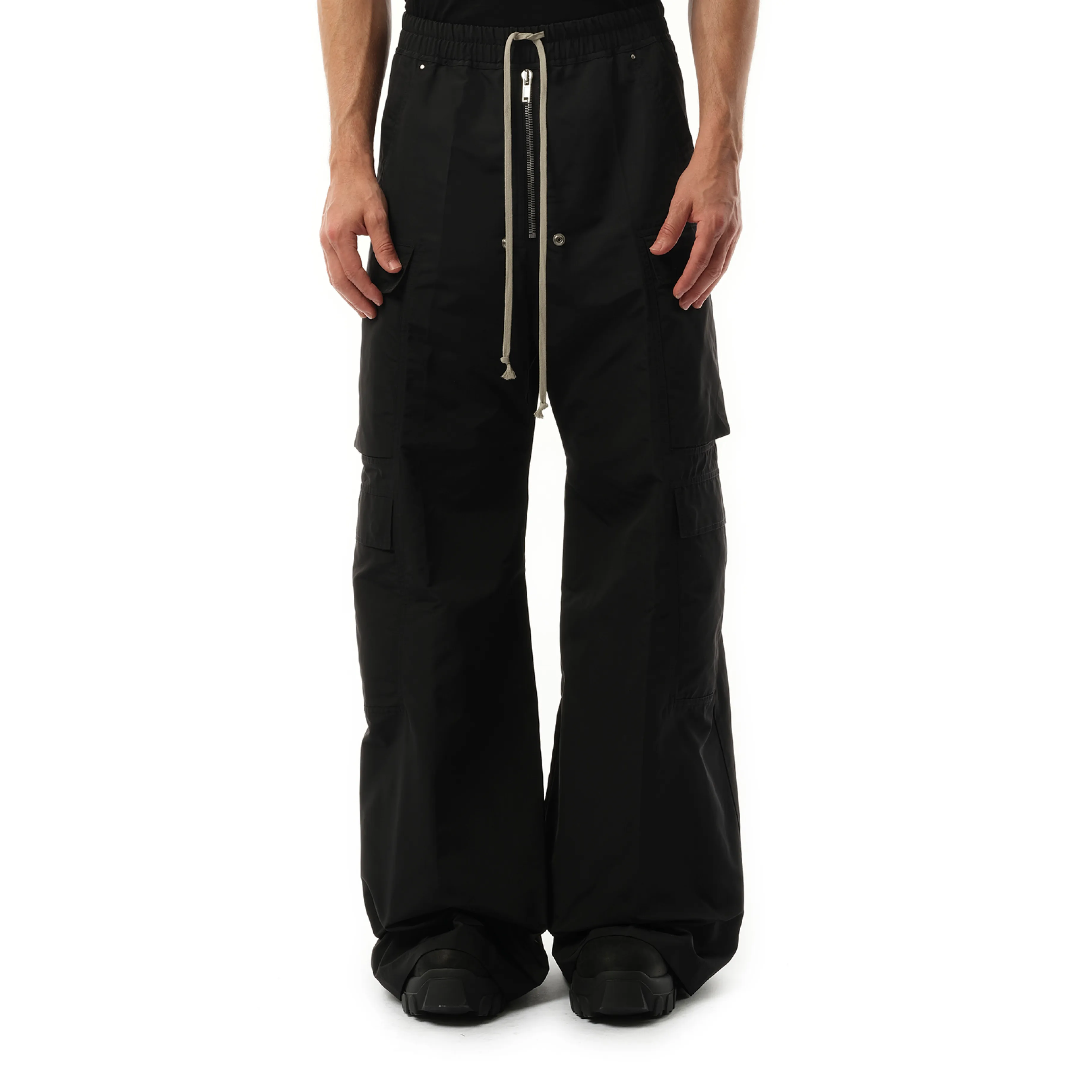 Tech Faille Cargobelas in Black sold by MARAIS