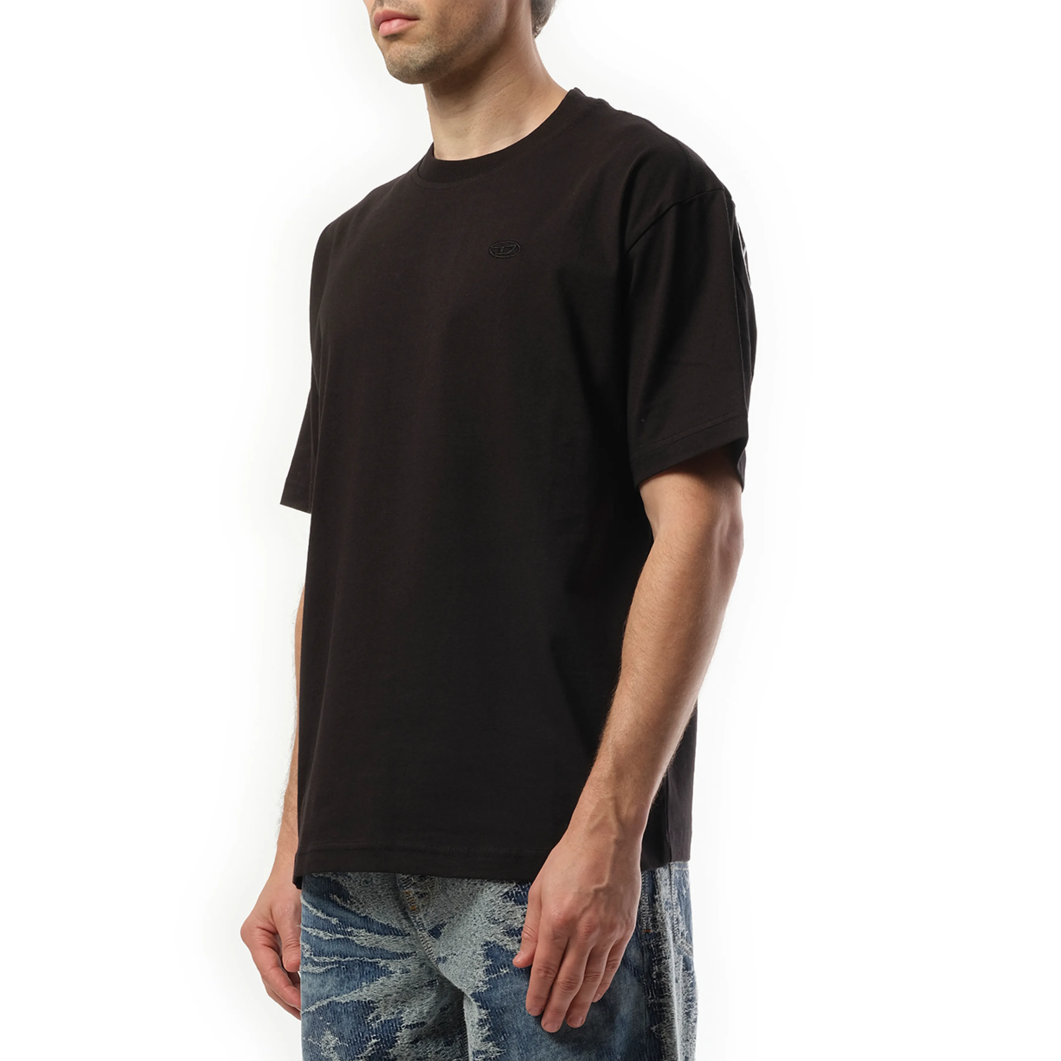 T-Boggy Oval D T-Shirt in Black sold by MARAIS product image thumbnail 5