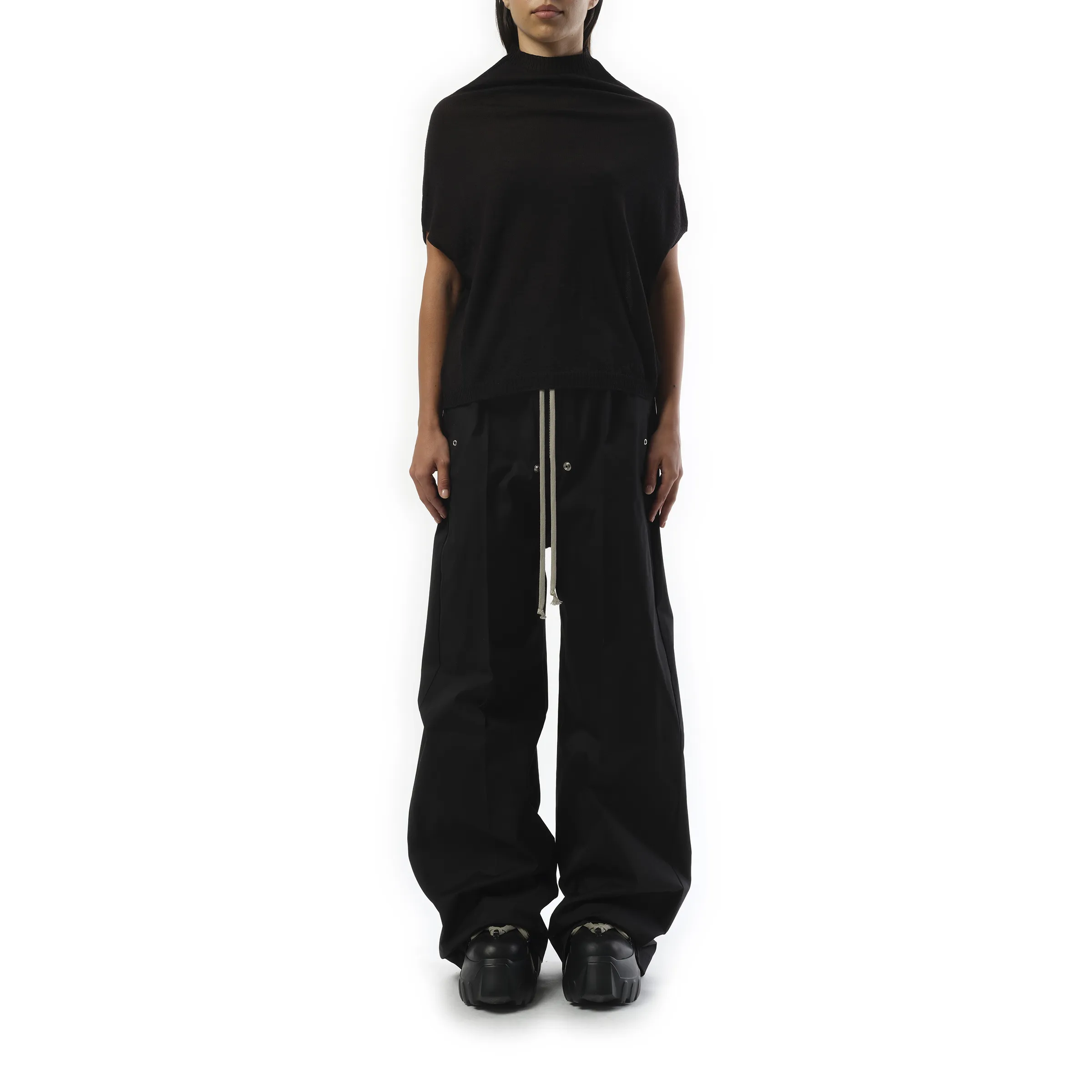 Sleeveless Crater in Black sold by MARAIS product image thumbnail 4