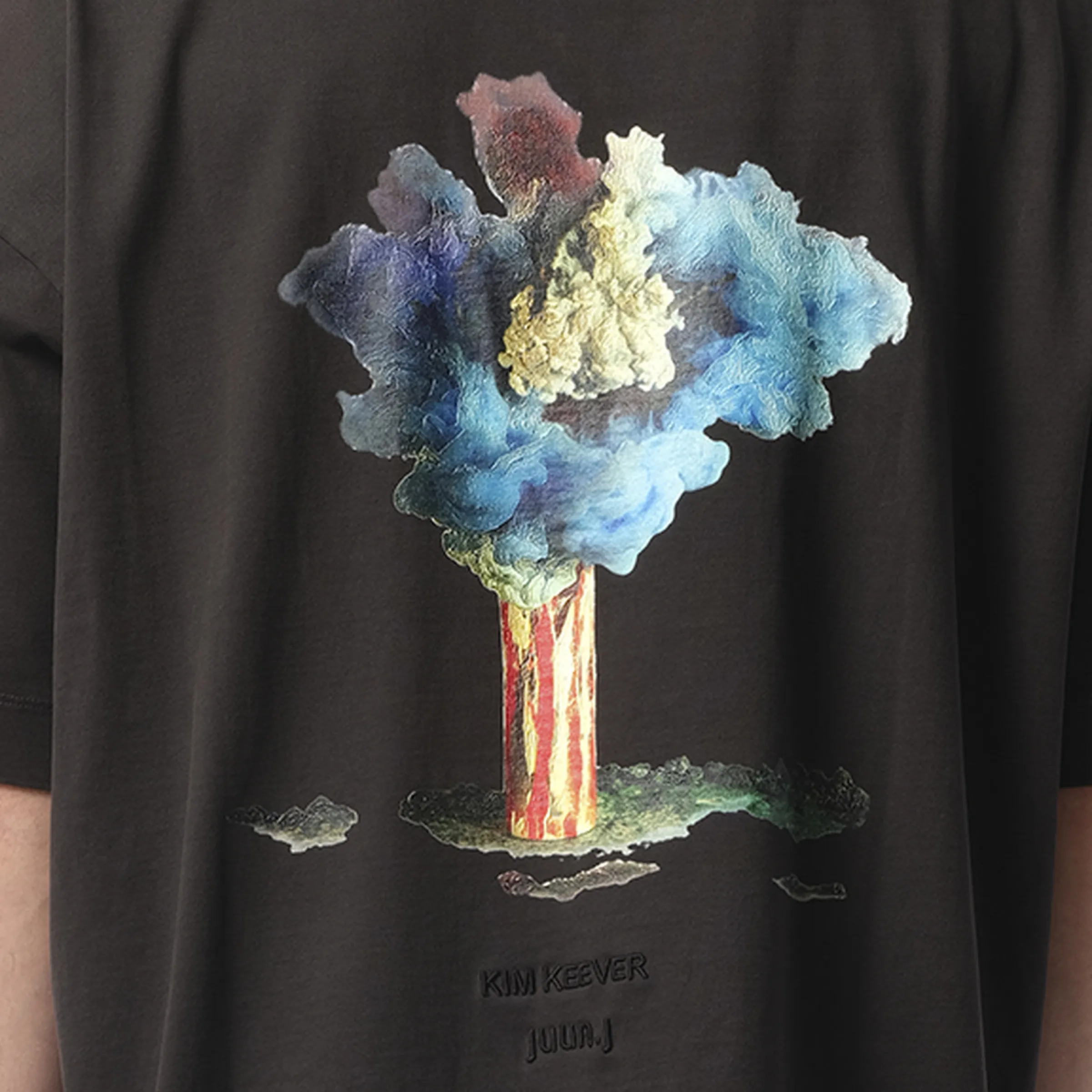 Kim Keever Pigment Dyed Flower Graphic New Over Fit T-Shirt in Grey sold by MARAIS product image thumbnail 3