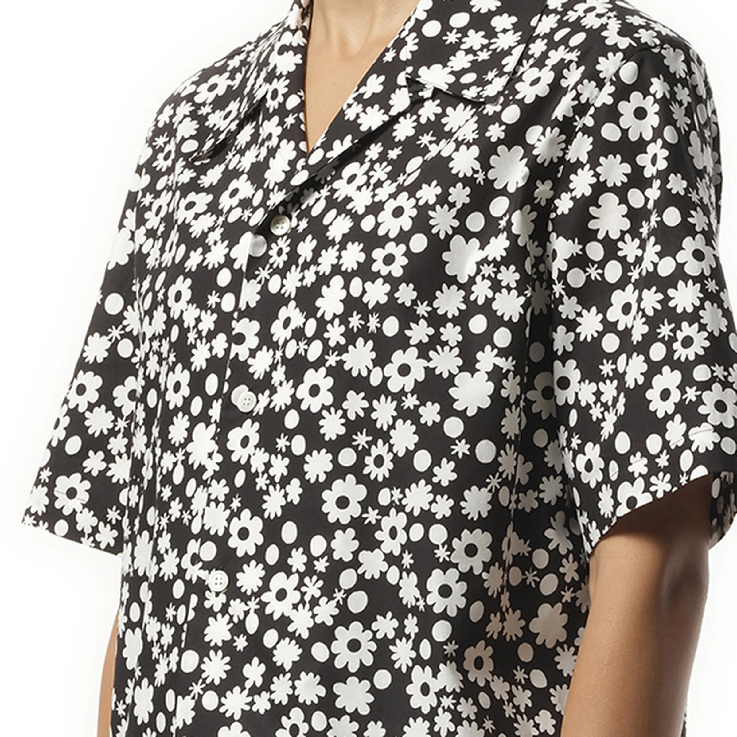 Flower Print Short Sleeve Shirt in Black sold by MARAIS product image thumbnail 3